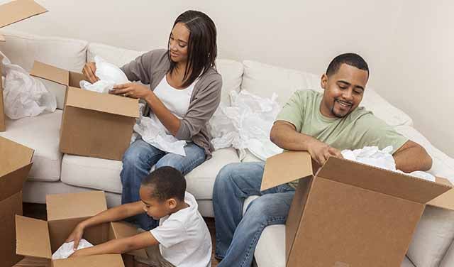 family-packing-to-move