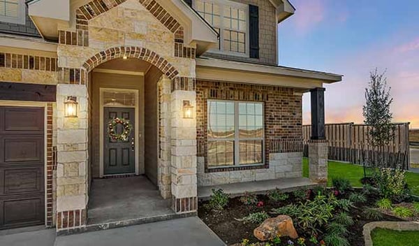 front-porch-with-wreath