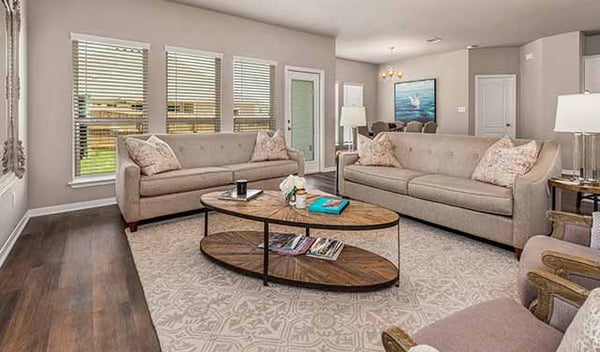 sofa-arrangement-family-room
