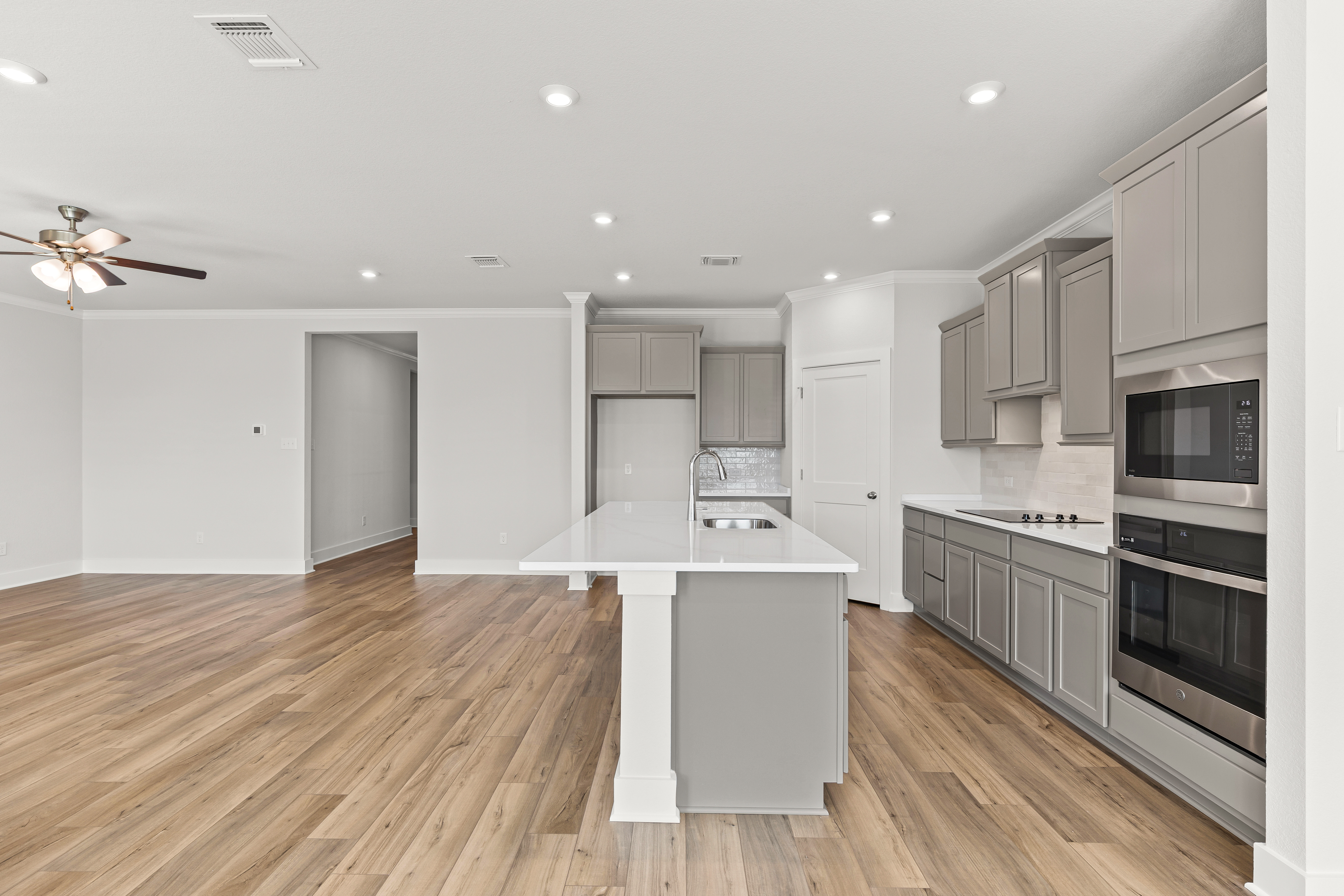 10717 campsite dr-13