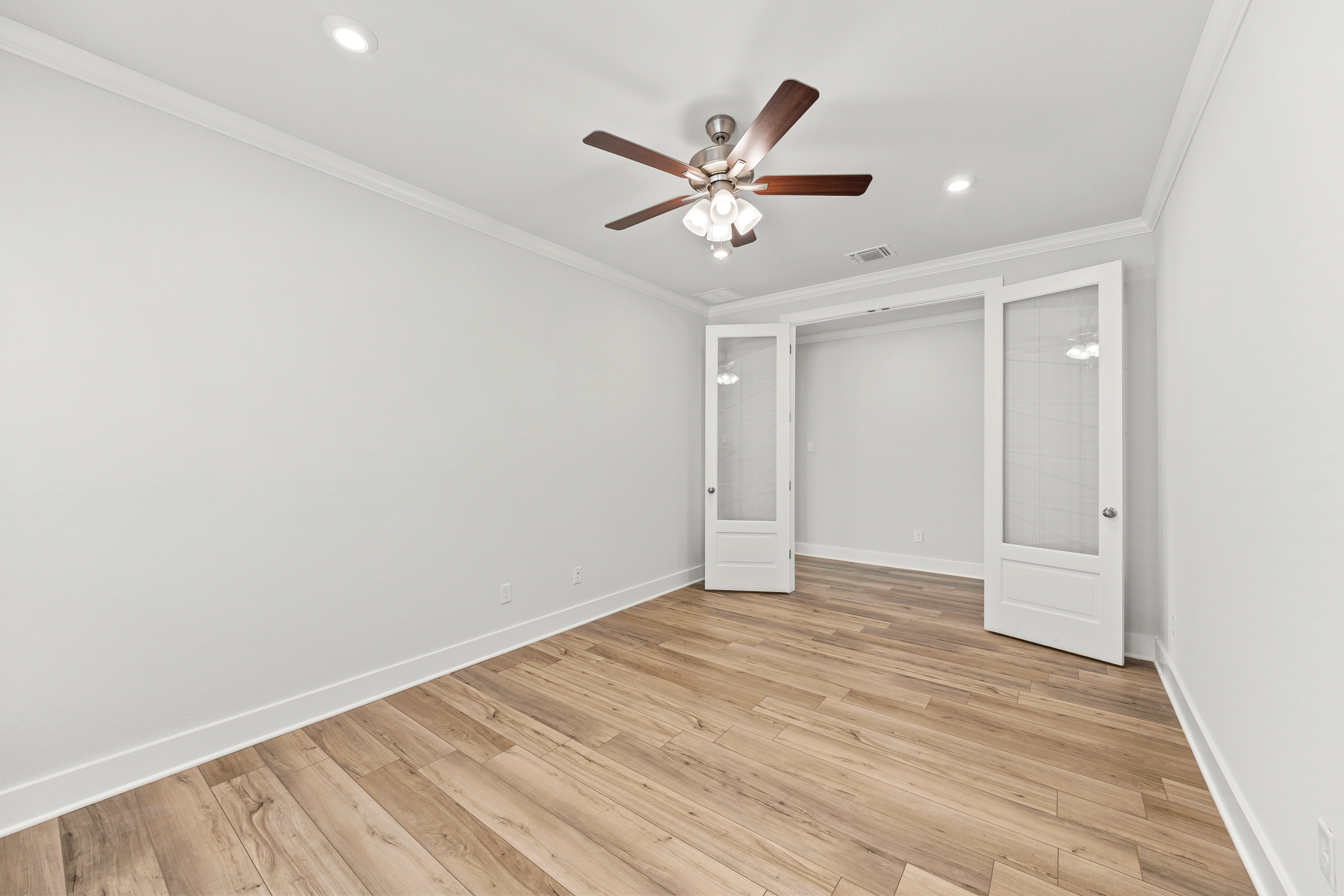 10717 campsite dr-16