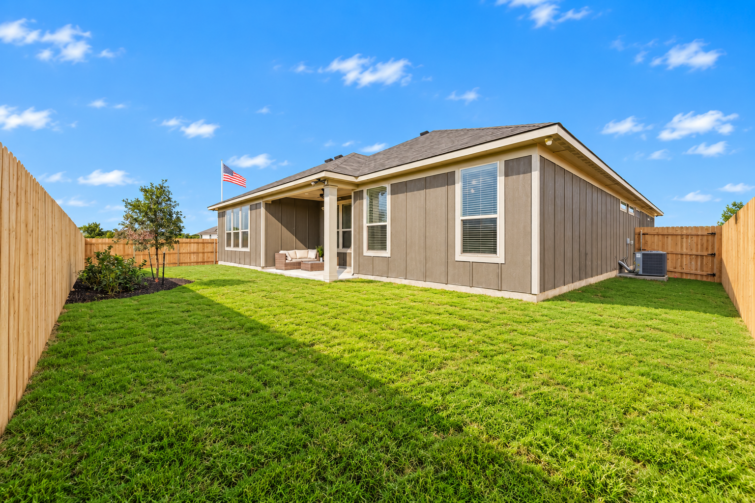 113 Appaloosas Hill backyard