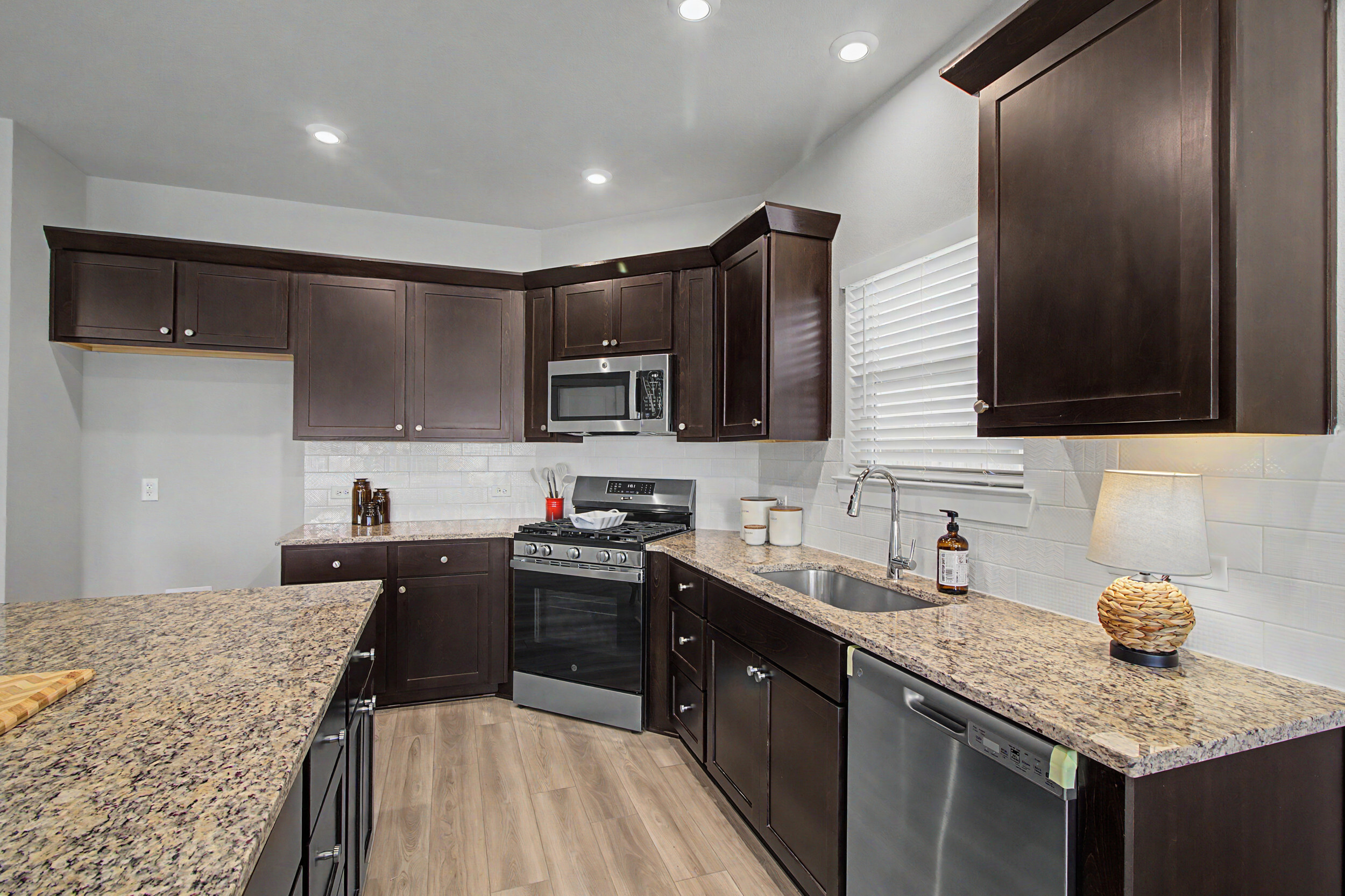 1232 Patriot Dr (38)