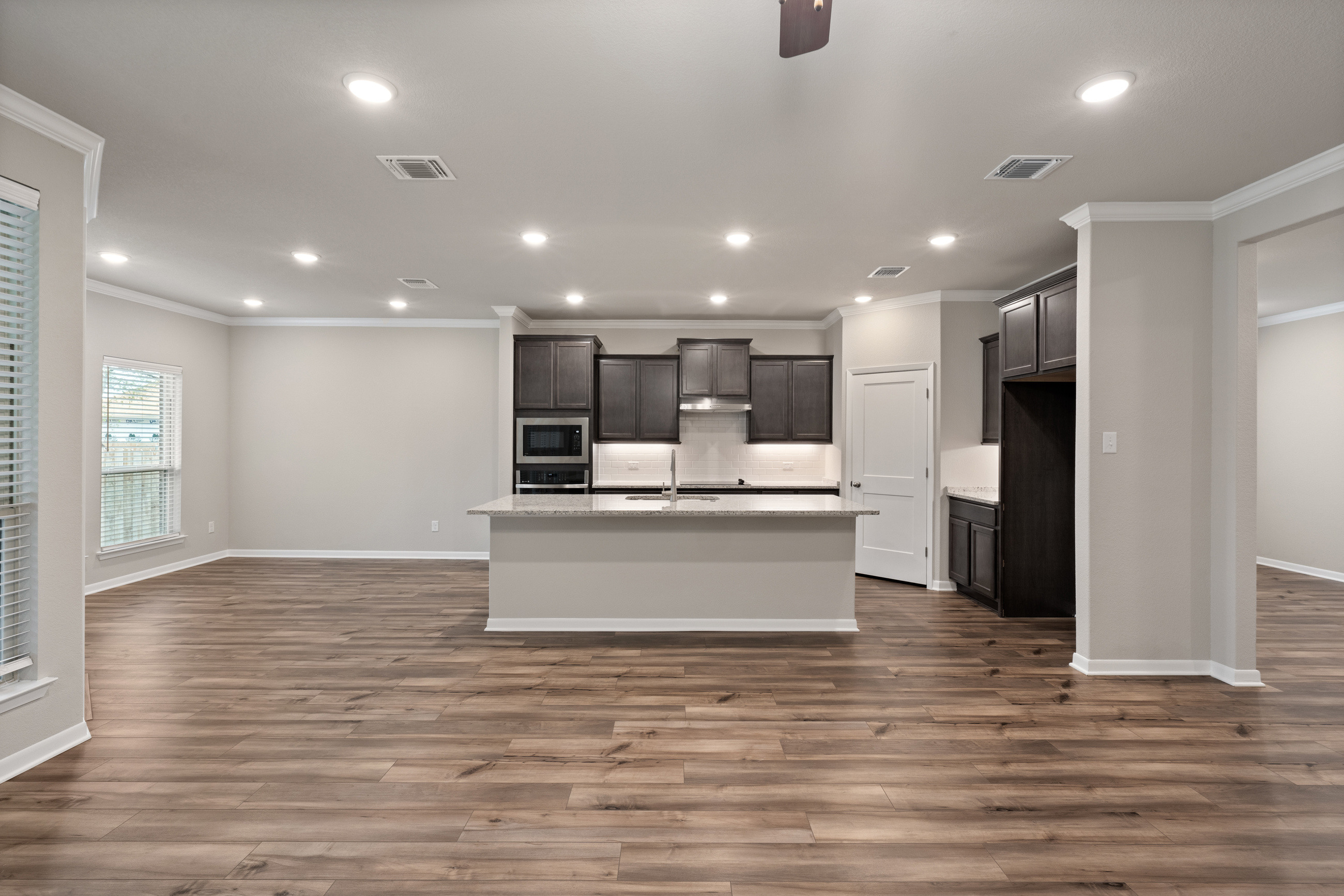 1318 logan-19