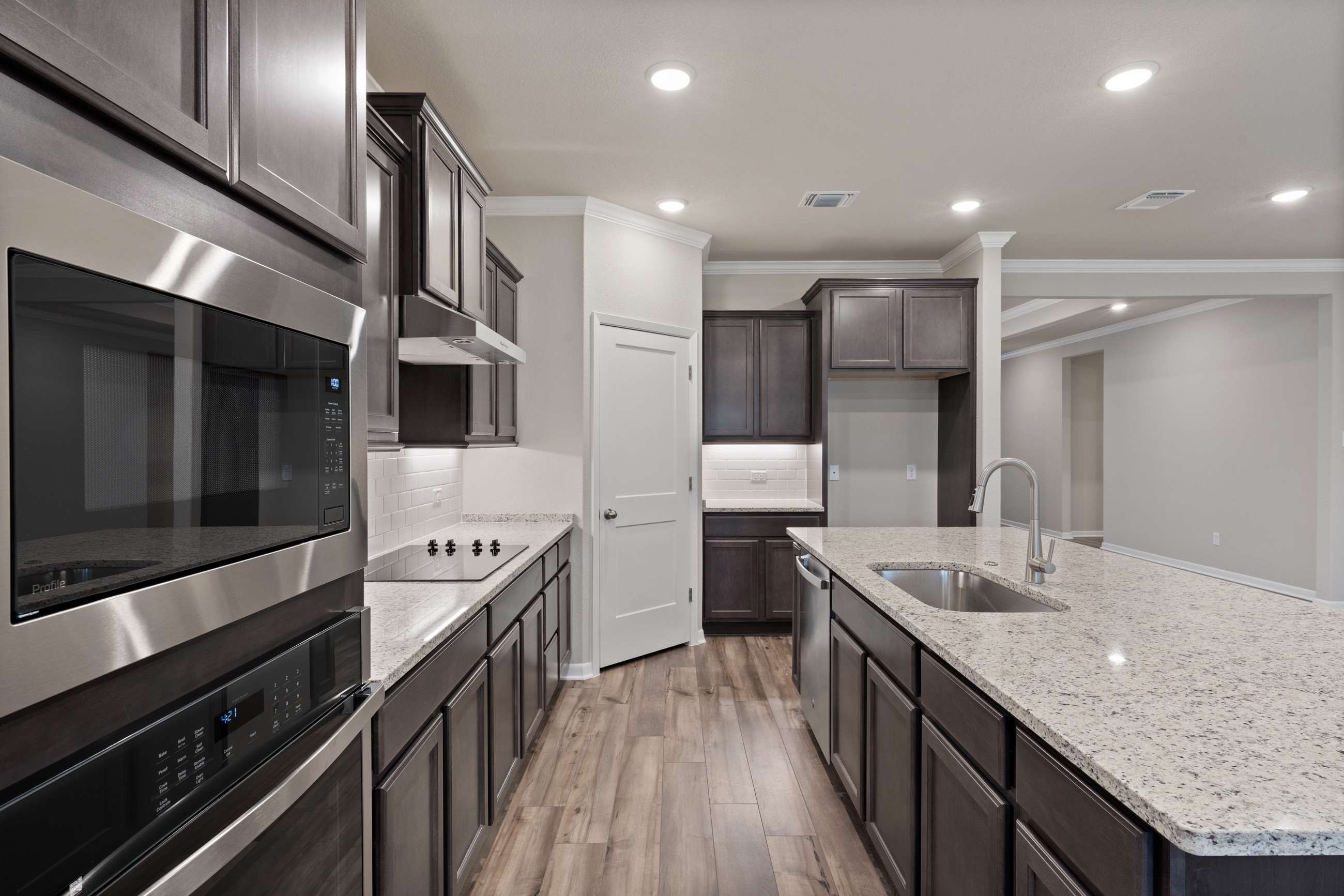 1318 logan-26