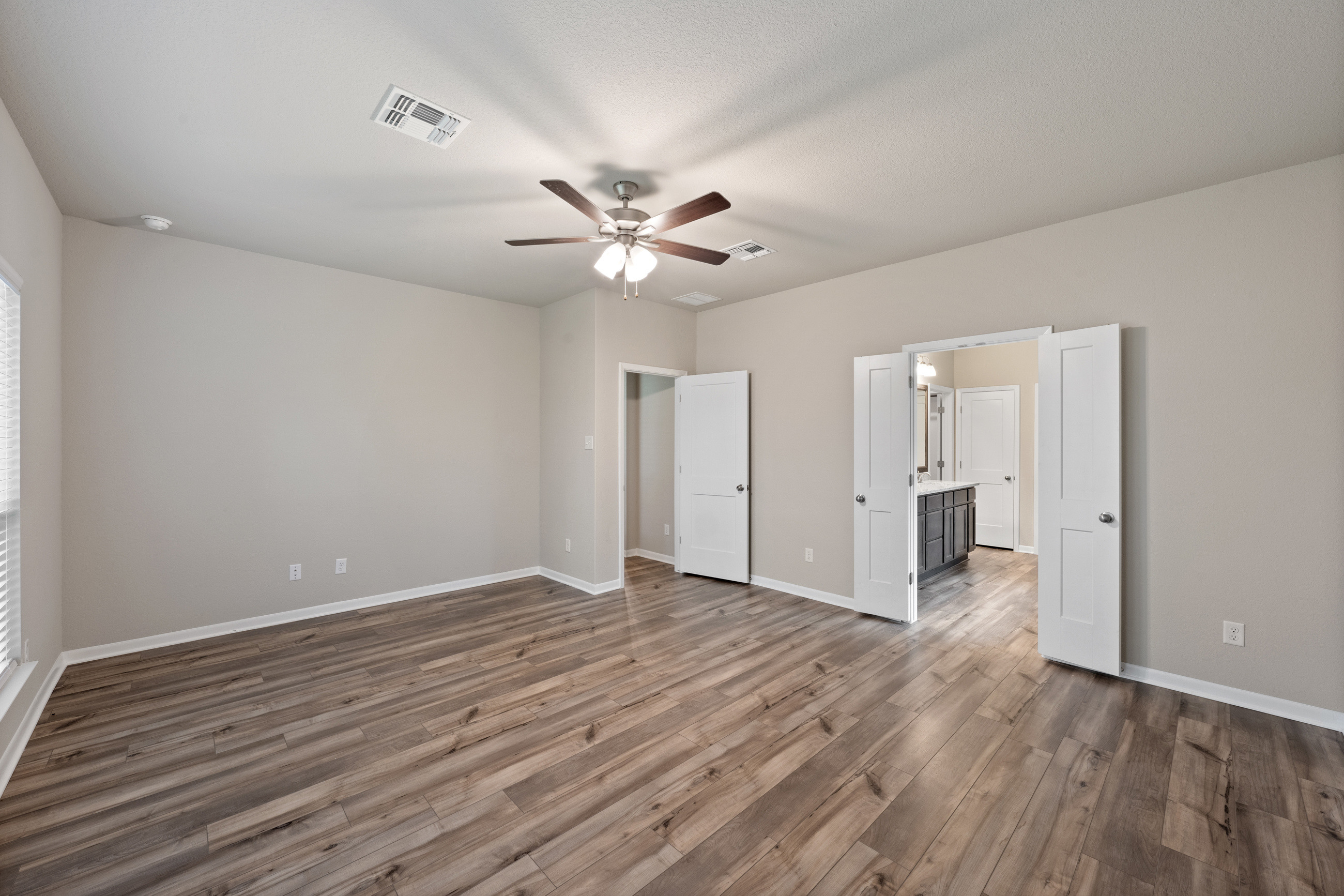 1318 logan-30