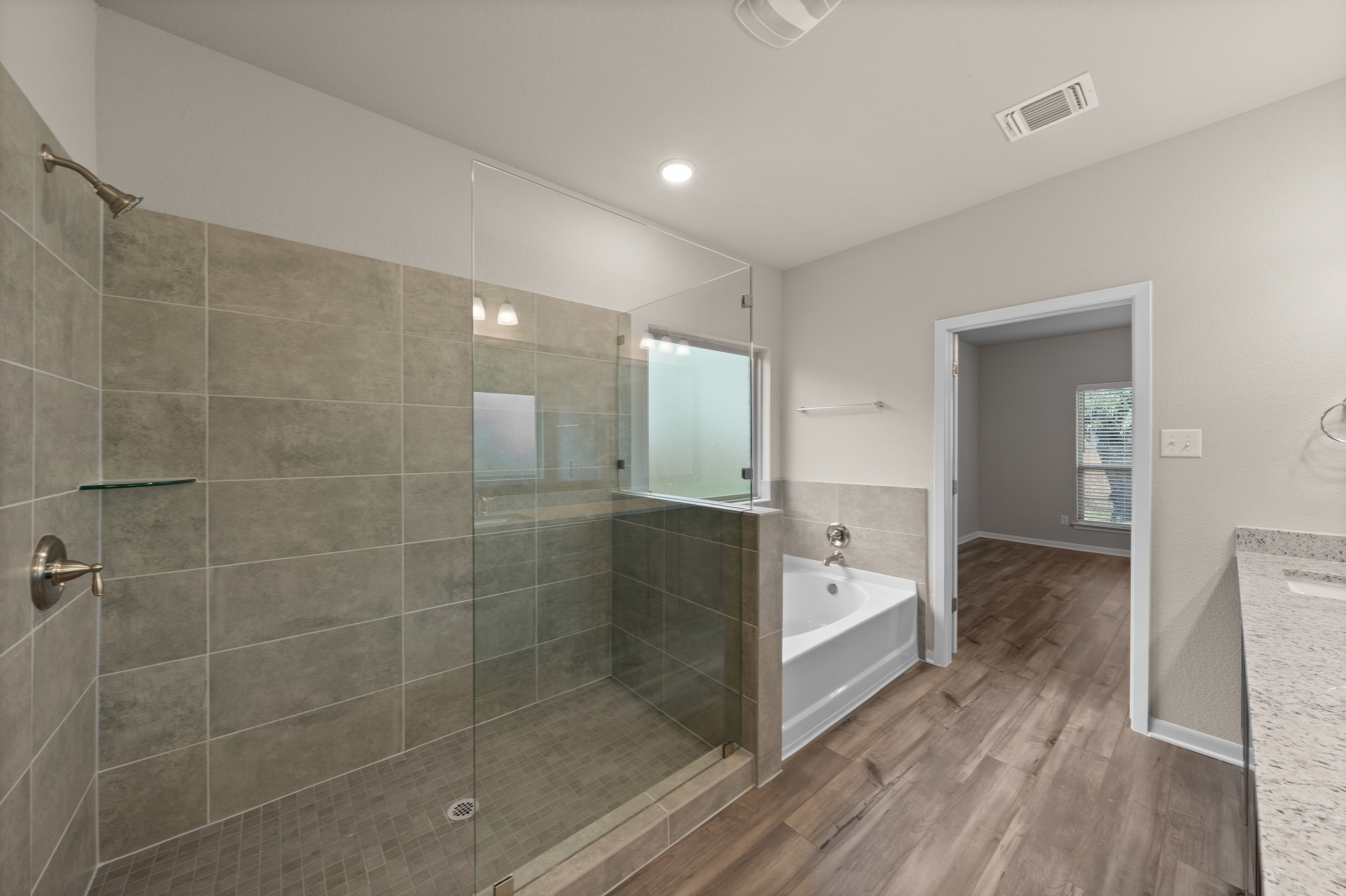 1318 logan-33