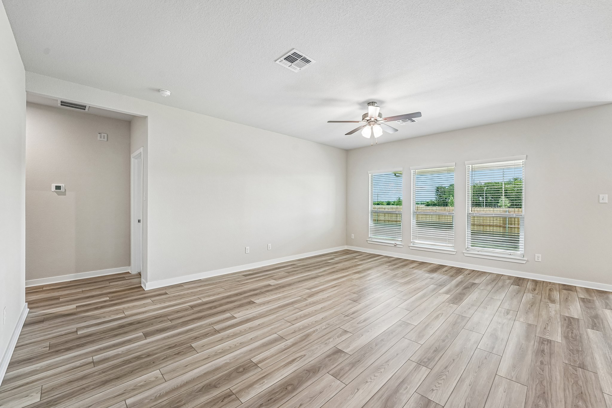 1415 Thornridge Dr (25)
