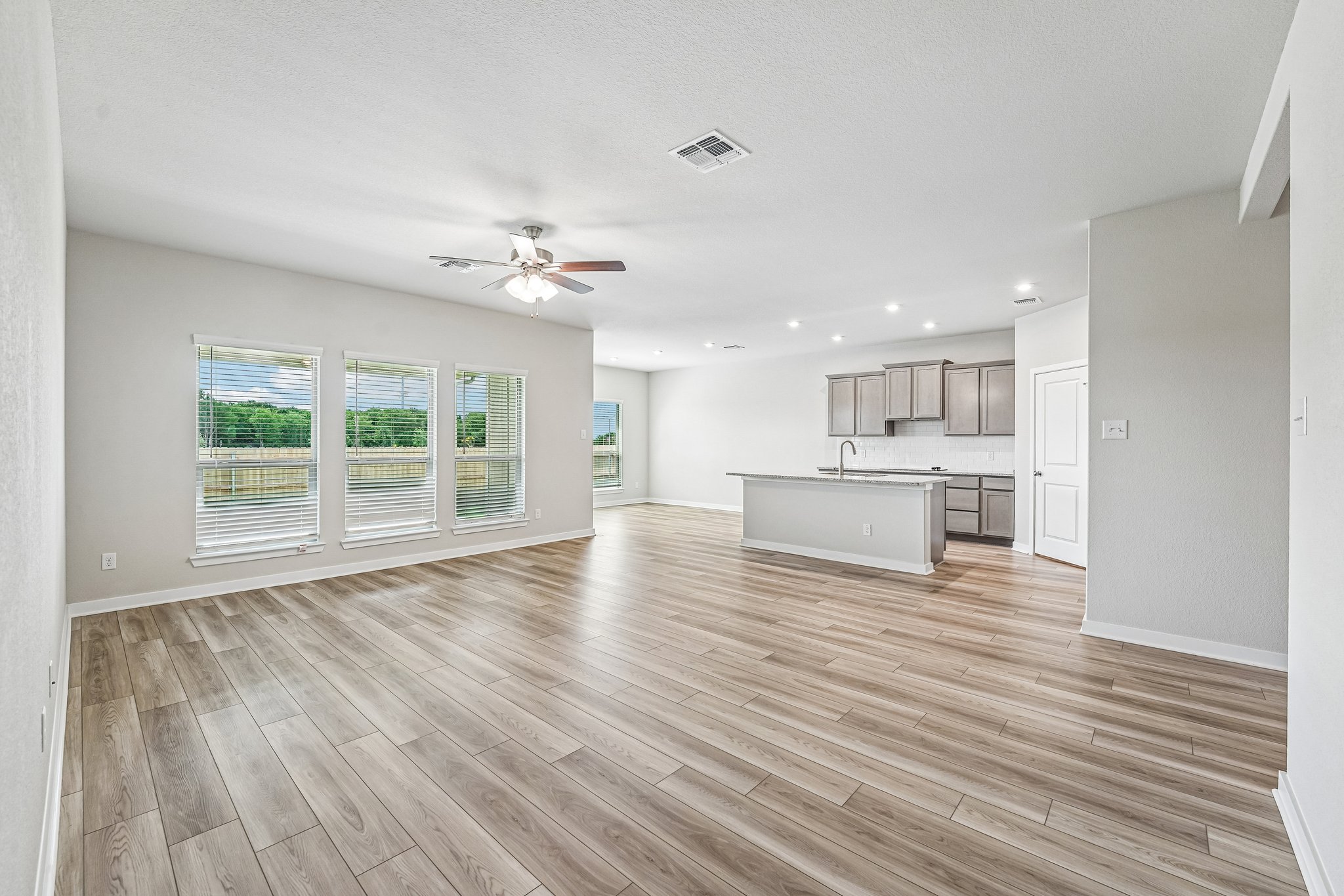 1415 Thornridge Dr (26)