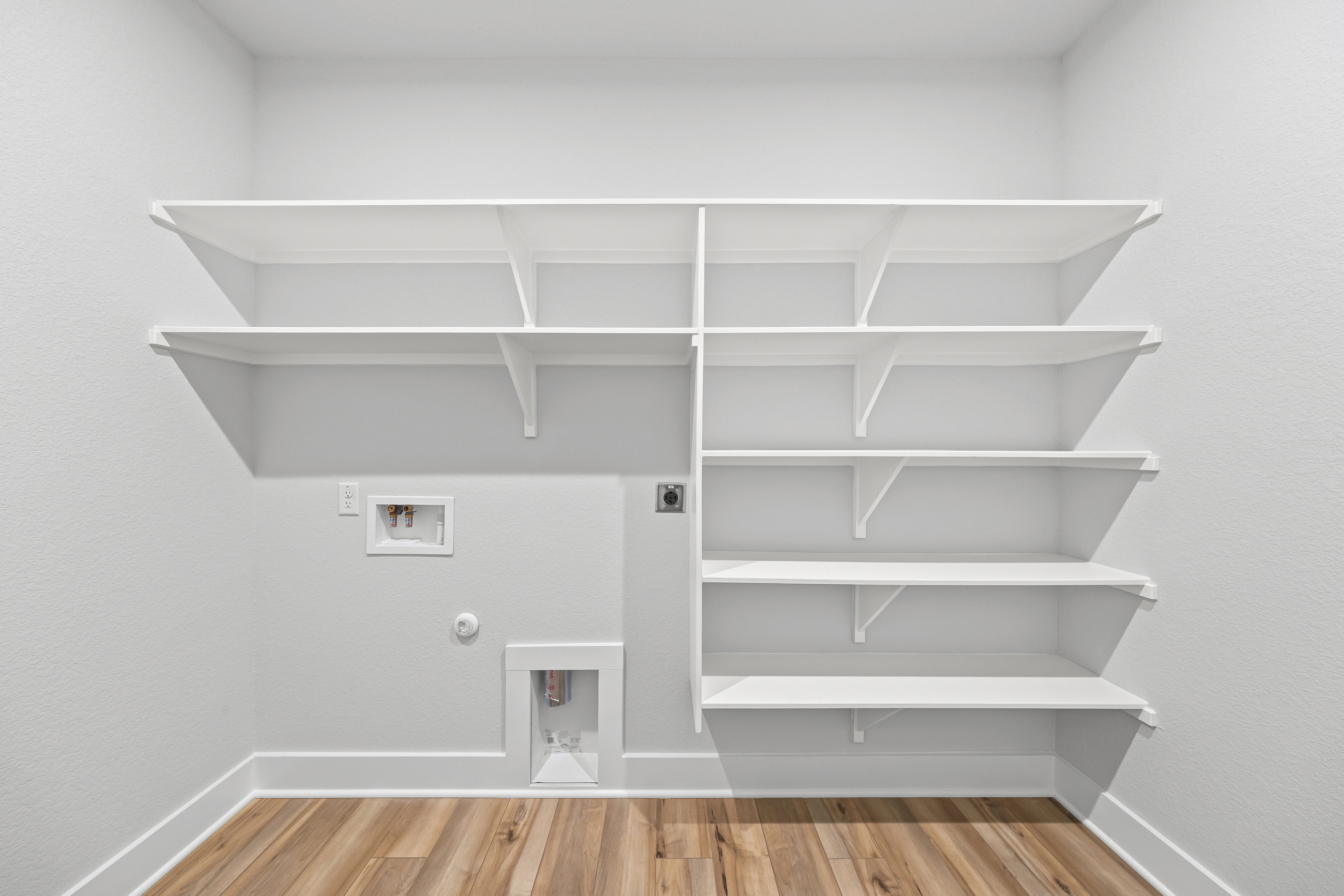 16_2030 westphalia dr-16