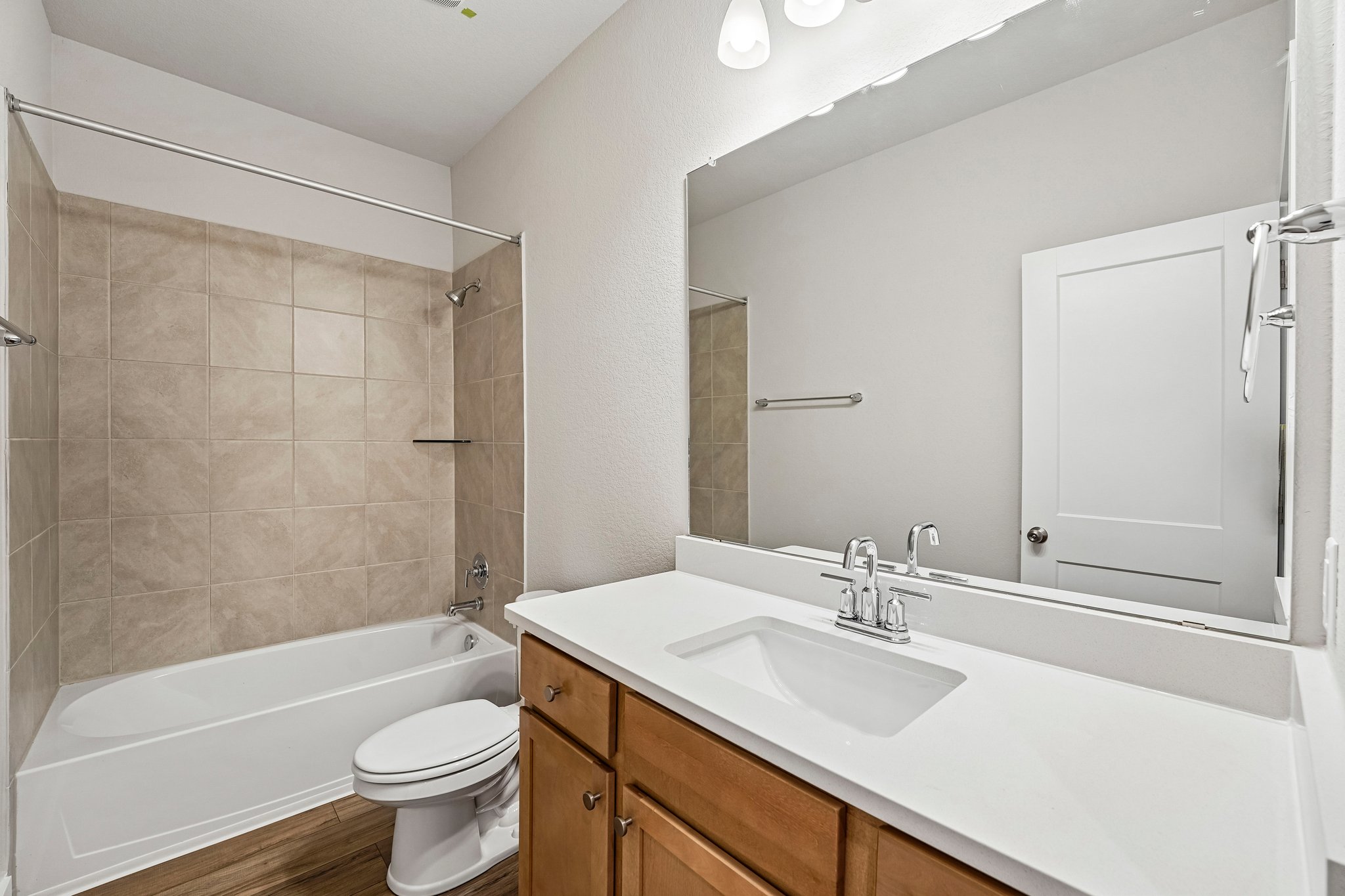 17-web-or-mls-5054 Lassen Ln-S2304-017