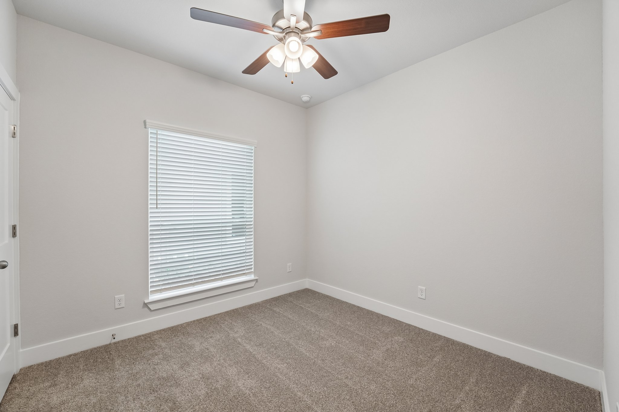 18-web-or-mls-Sitka Dr-S1006-018