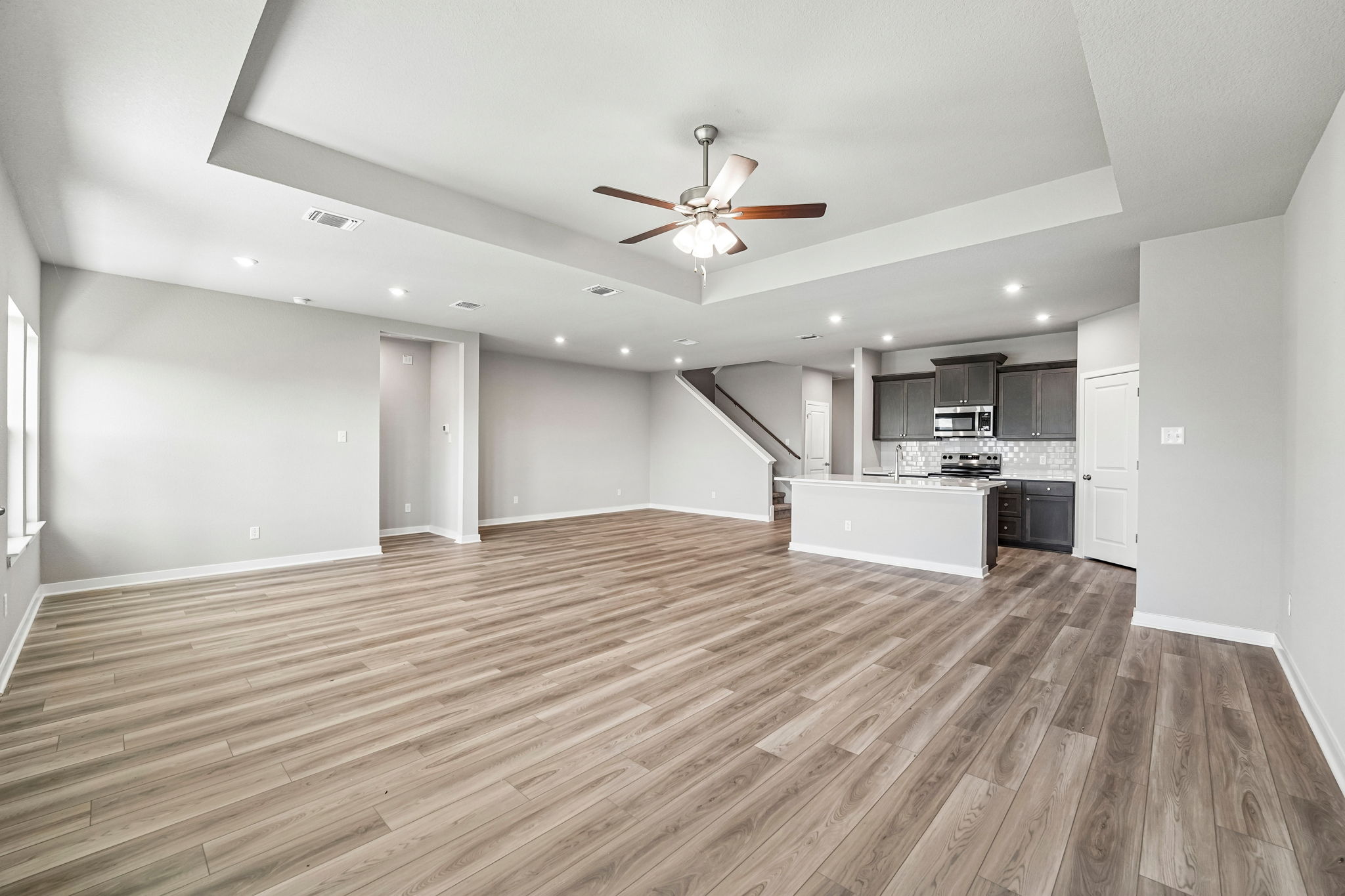 2027 Ratibor Dr (31)