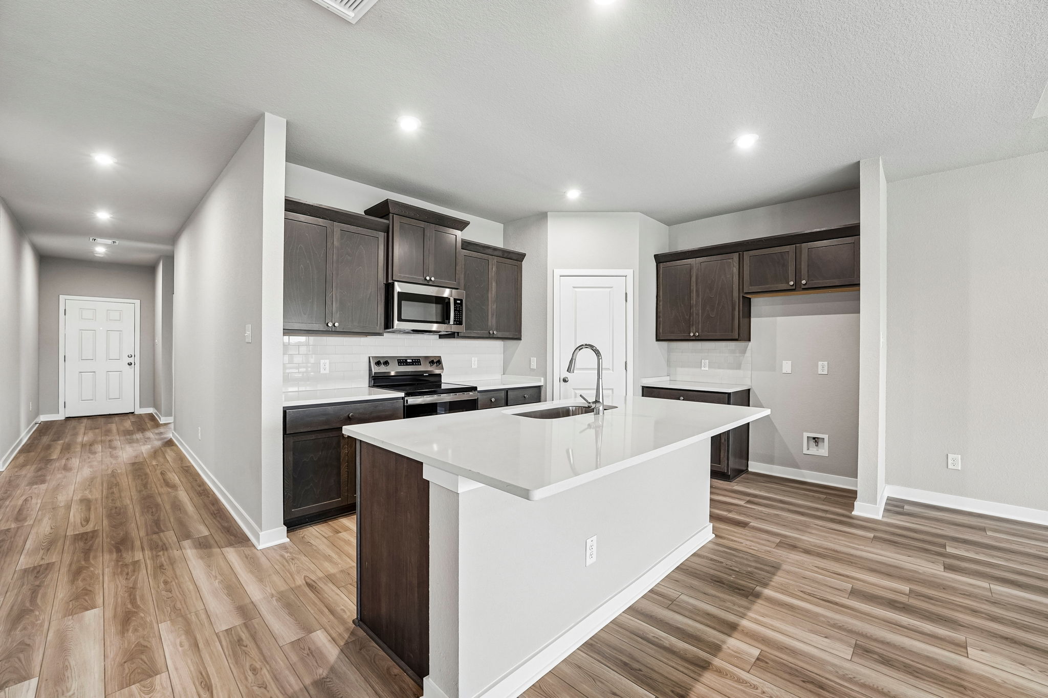 2027 Ratibor Dr (37)