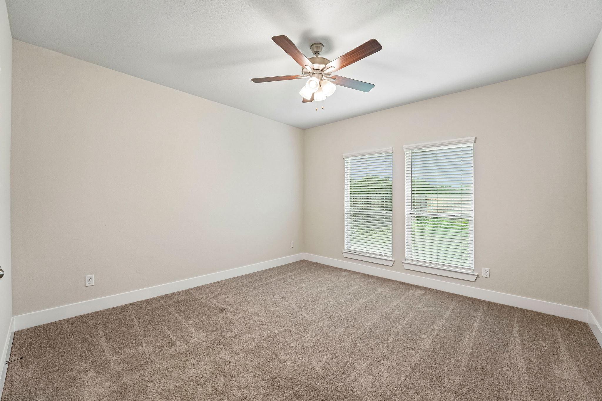22-web-or-mls-4626 Allison Dr-S2304-022