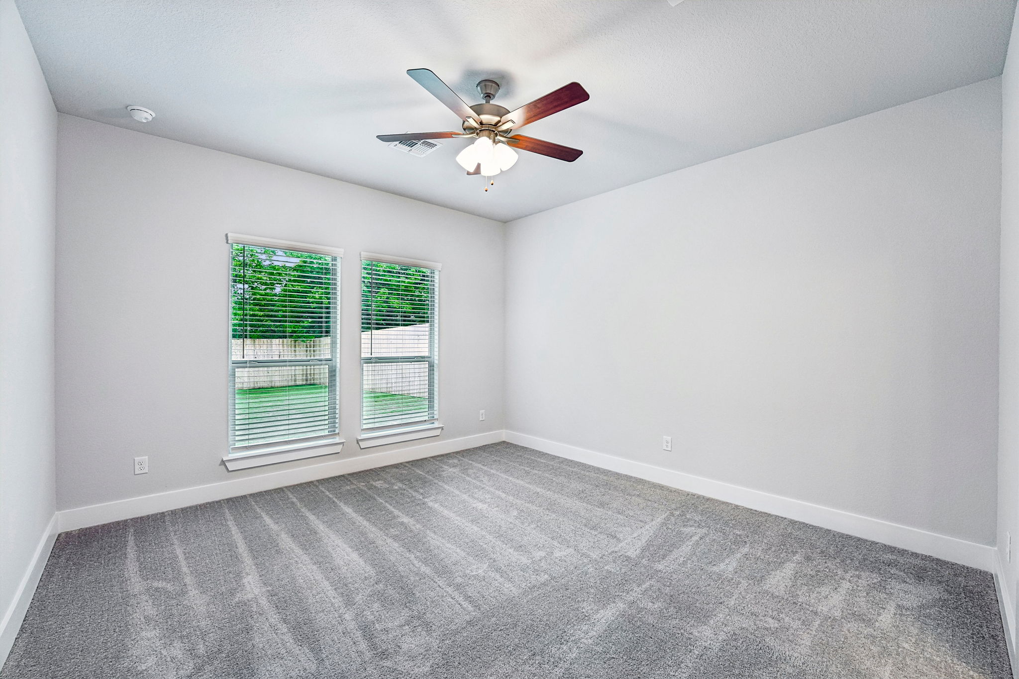 23-web-or-mls-5058 Lassen Ln-S2304-023