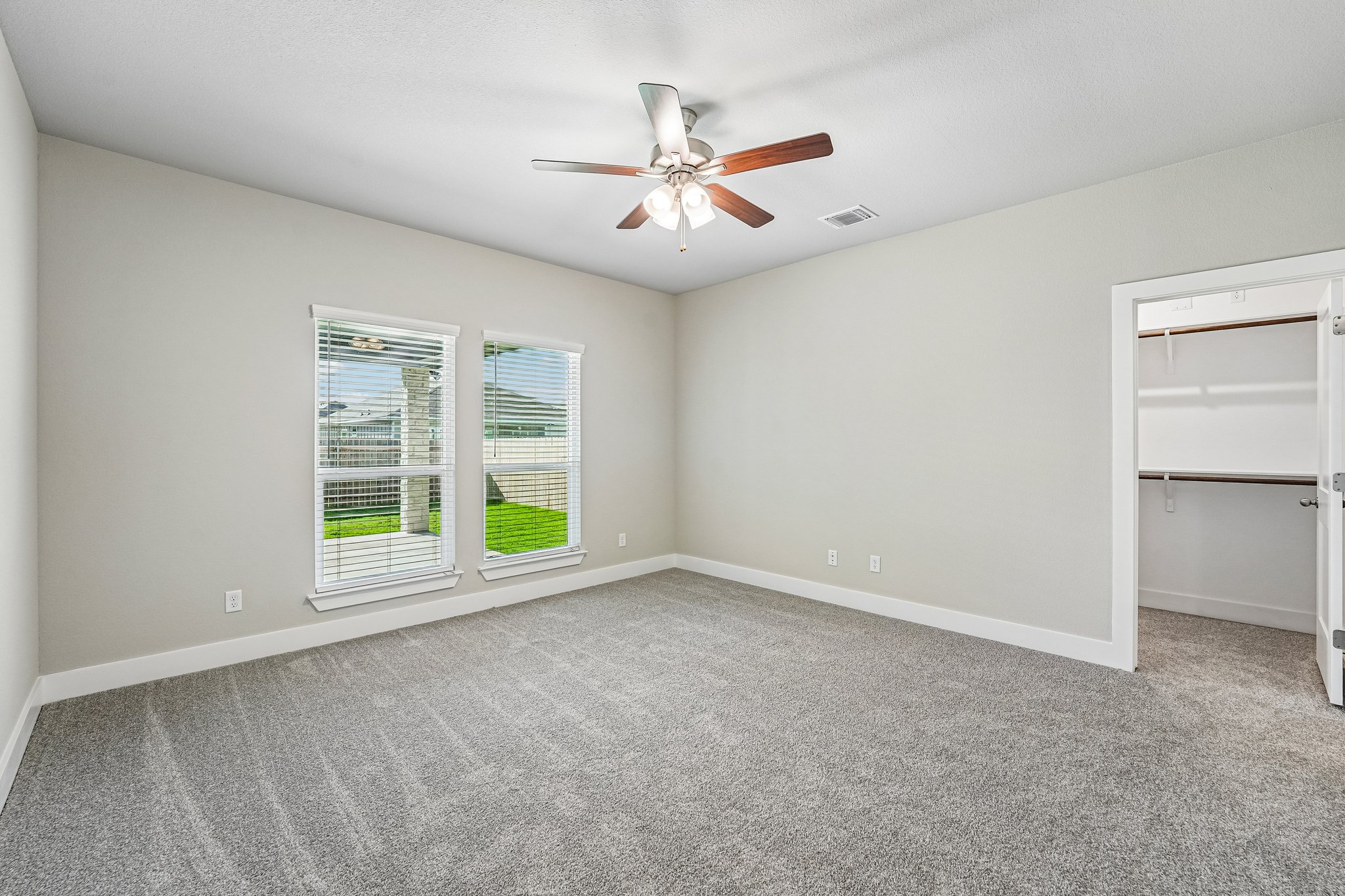 2709 Sitka Dr (18)