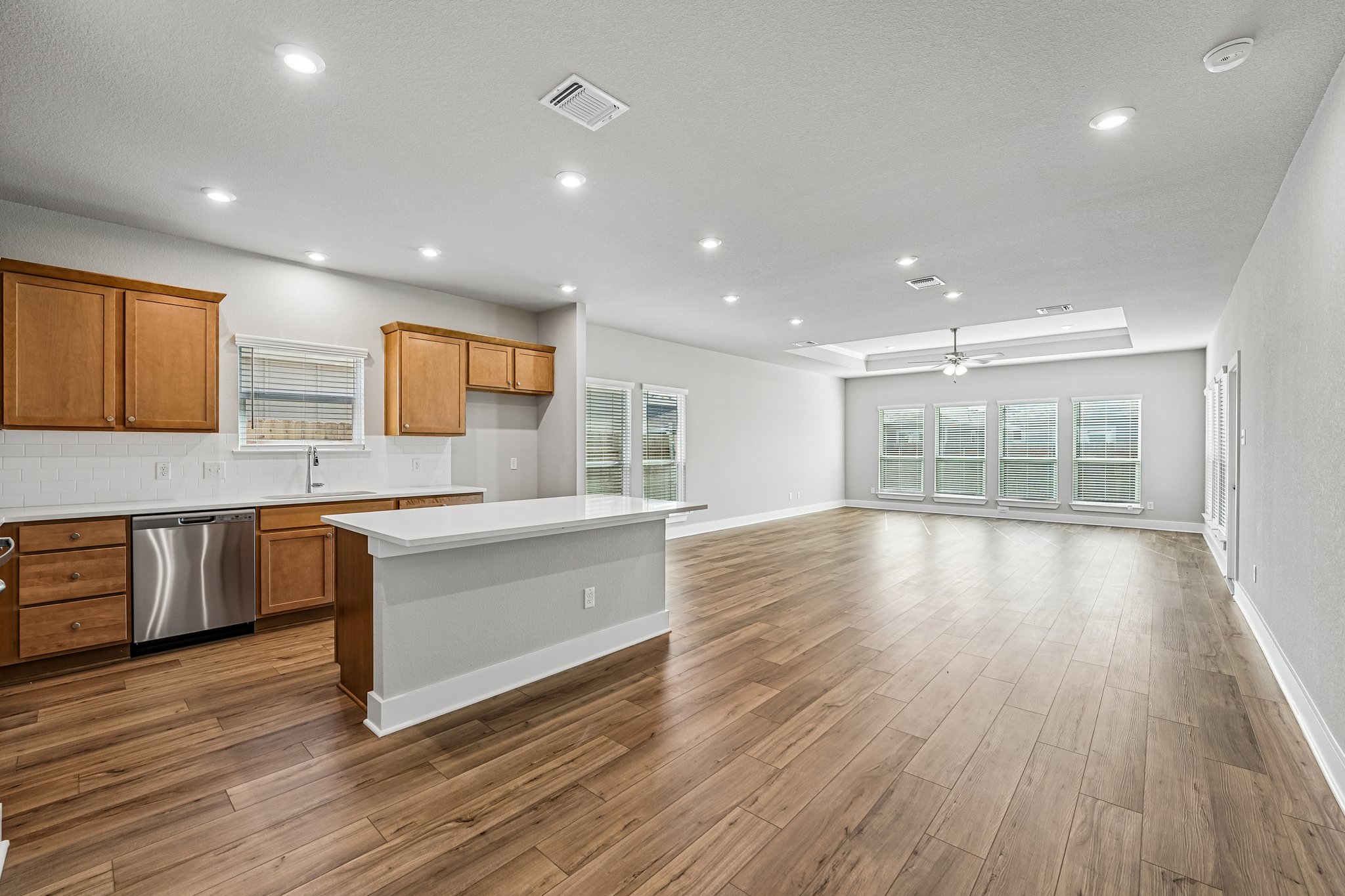 2709 Sitka Dr (2)