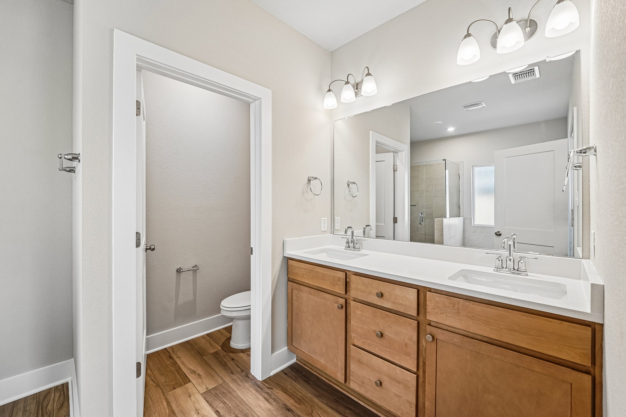 2709 Sitka Dr (20)