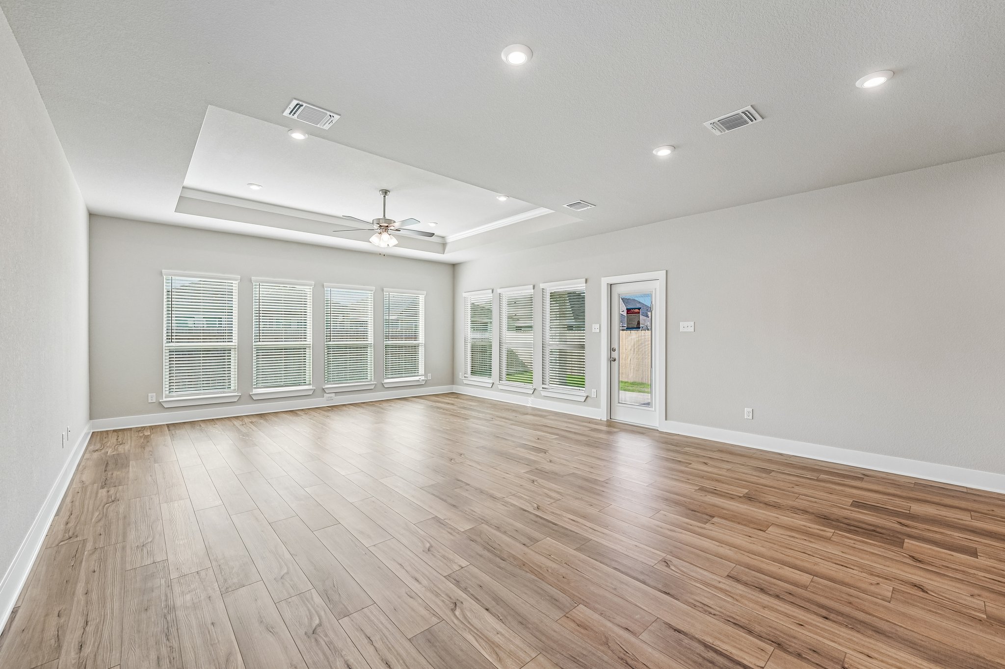 2709 Sitka Dr (34)