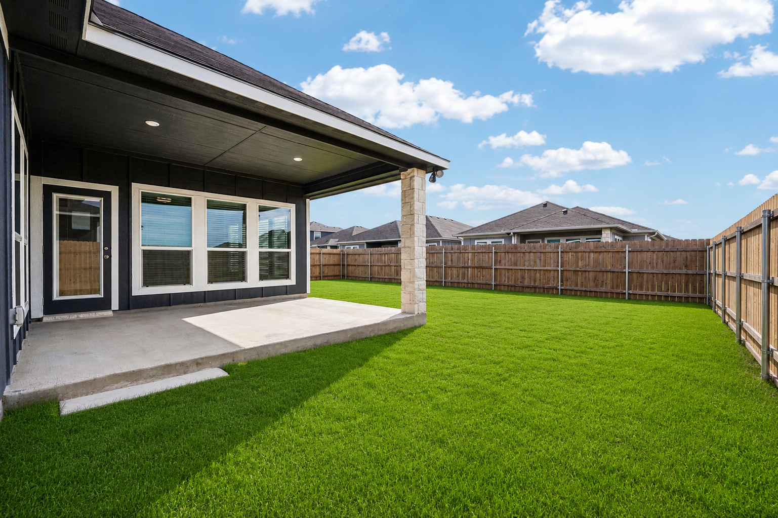 2709 Sitka patio