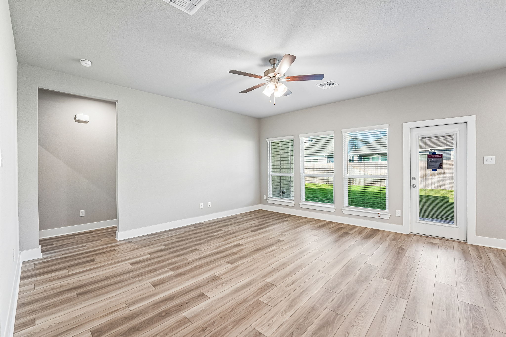 2806 Wasilla Dr (28)