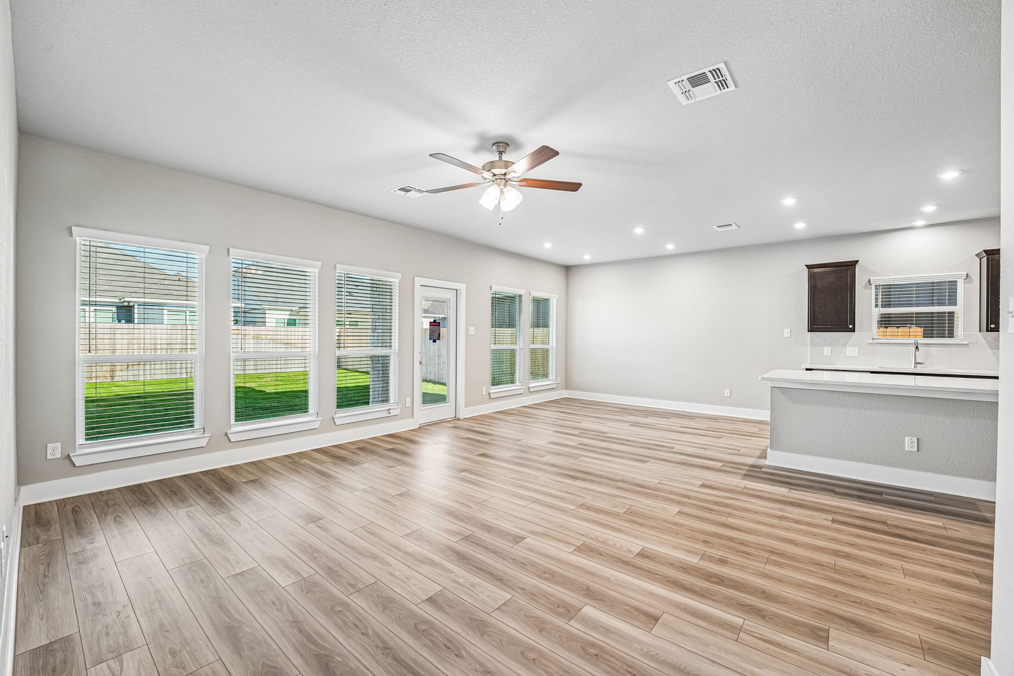 2806 Wasilla Dr (30)
