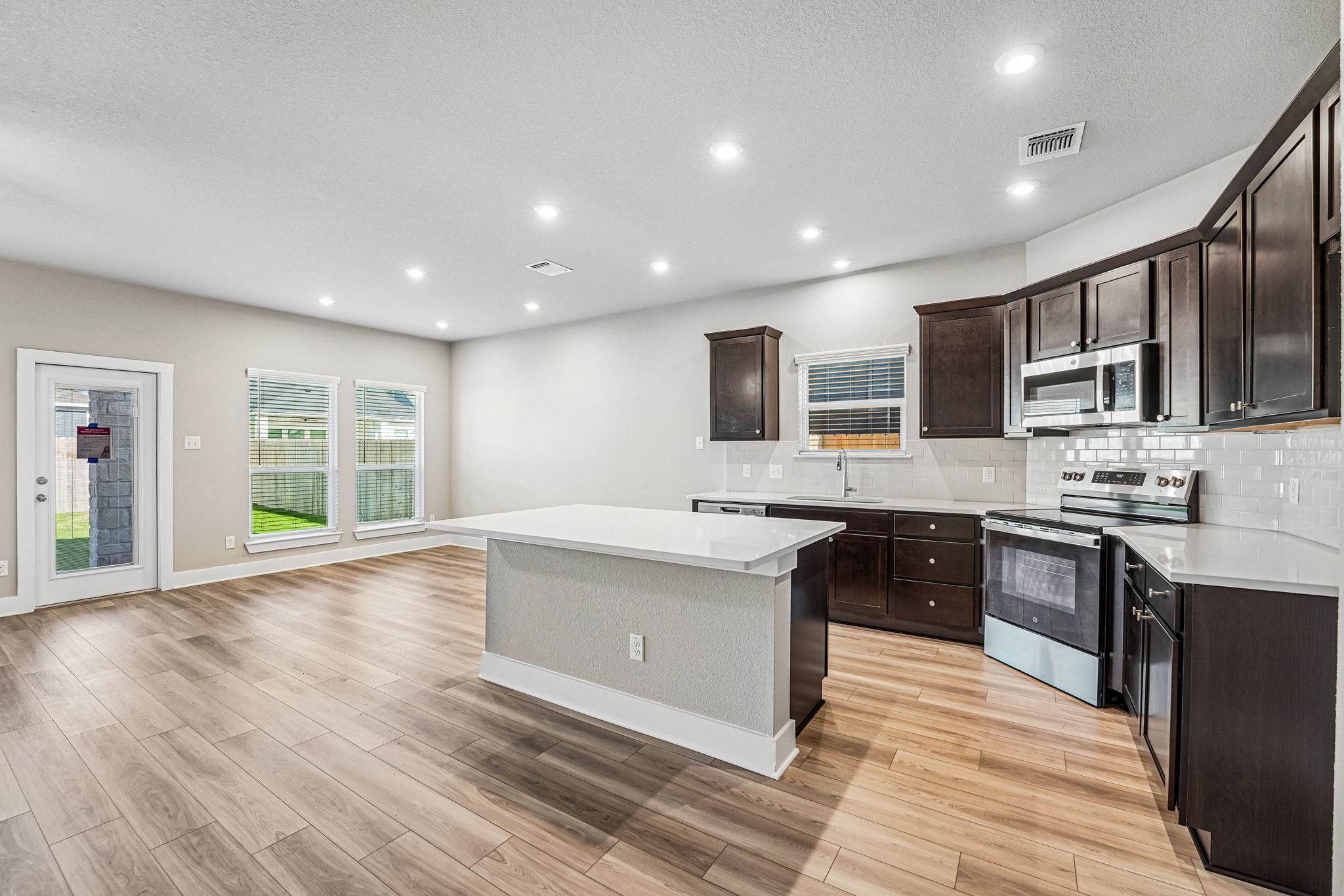 2806 Wasilla Dr (32)