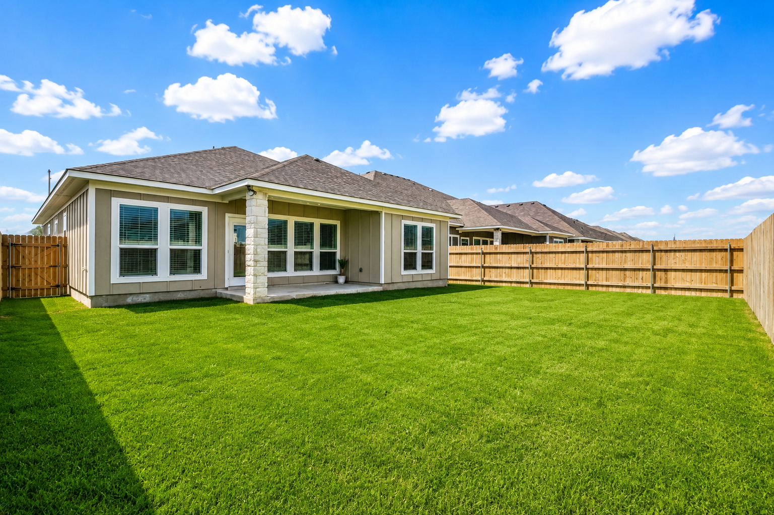 2806 Wasilla backyard
