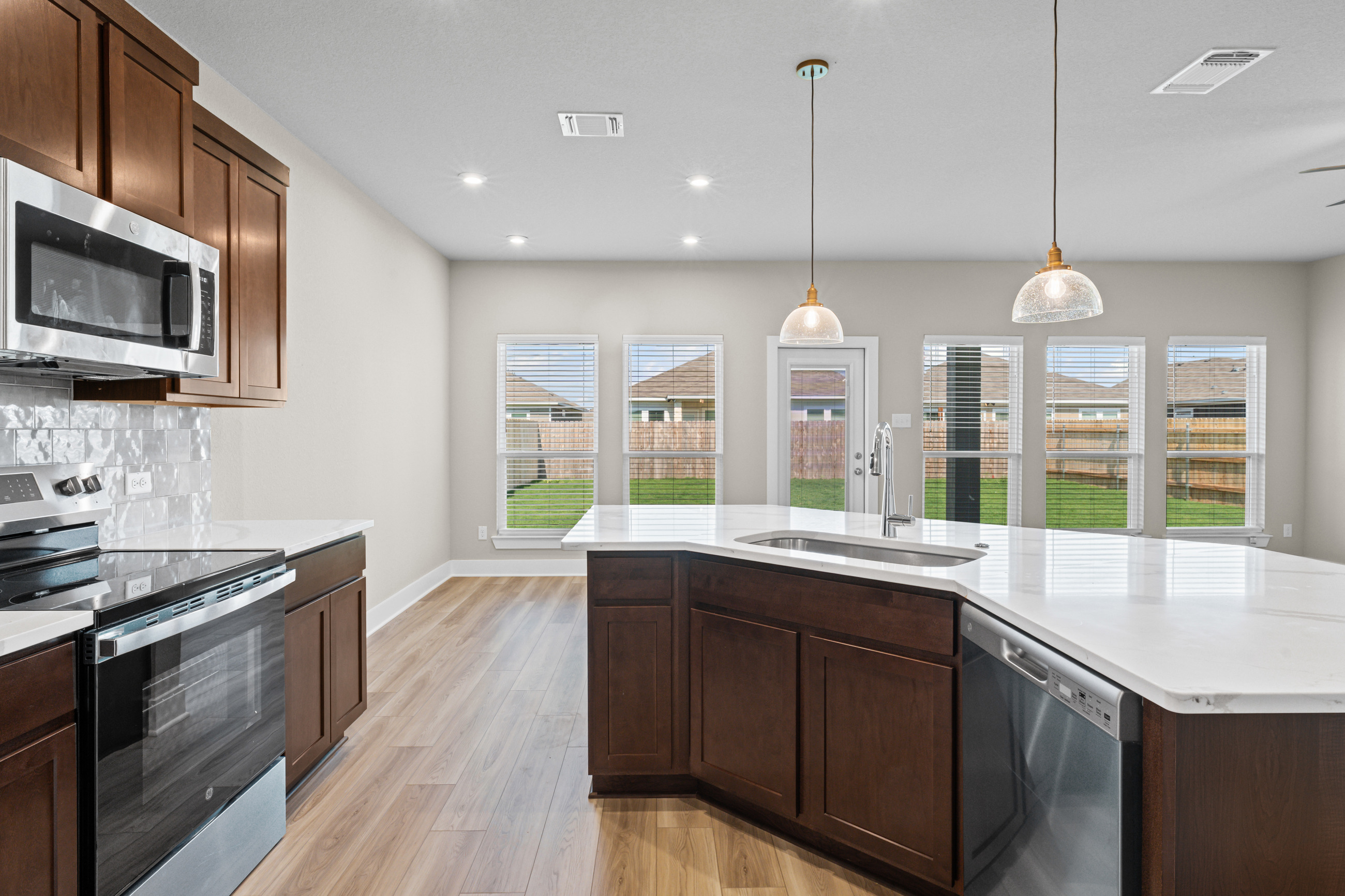 2832 fox river-14