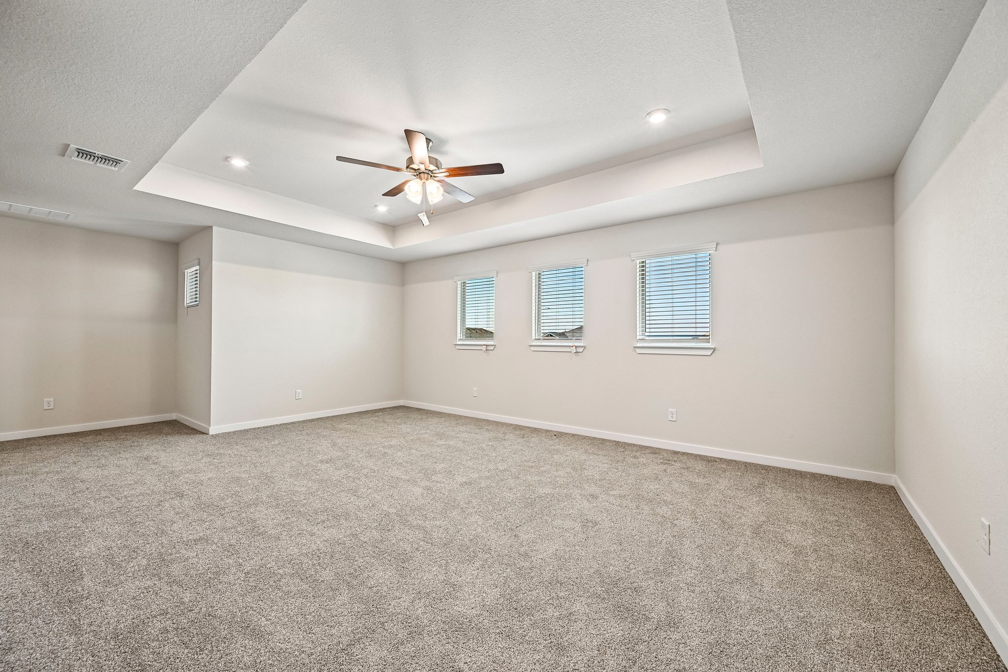 33-web-or-mls-Caladium Dr-S2209-033
