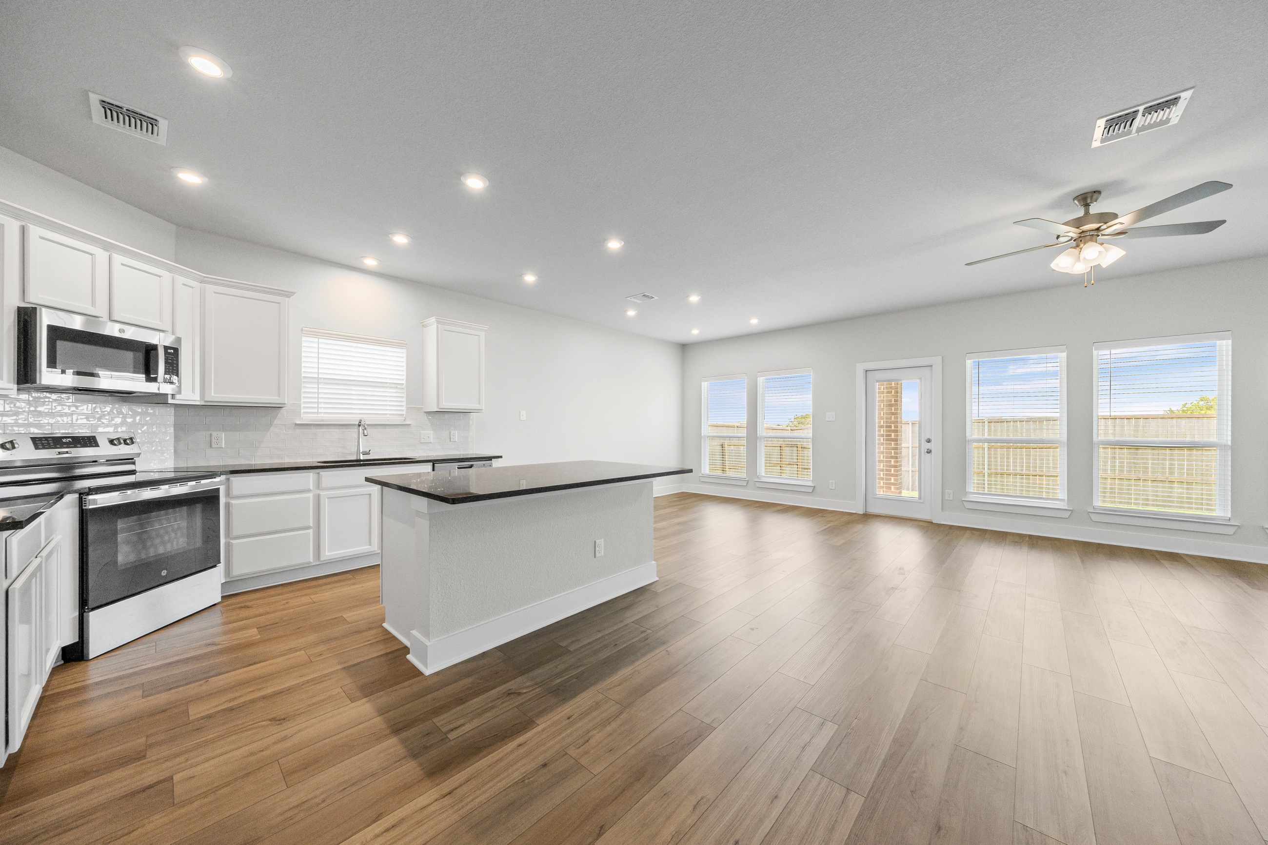 4561 allison dr-6