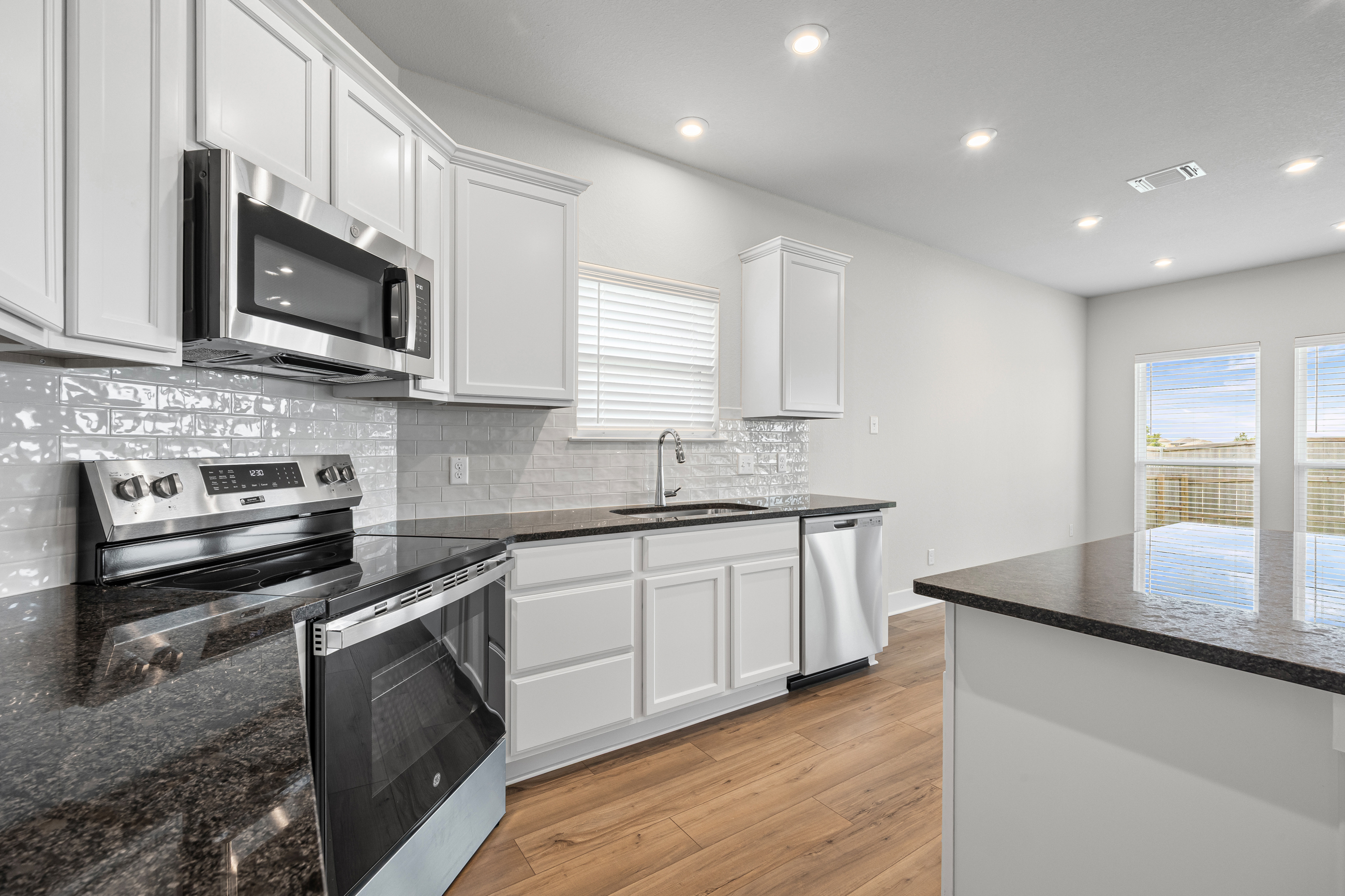 4561 allison dr-7