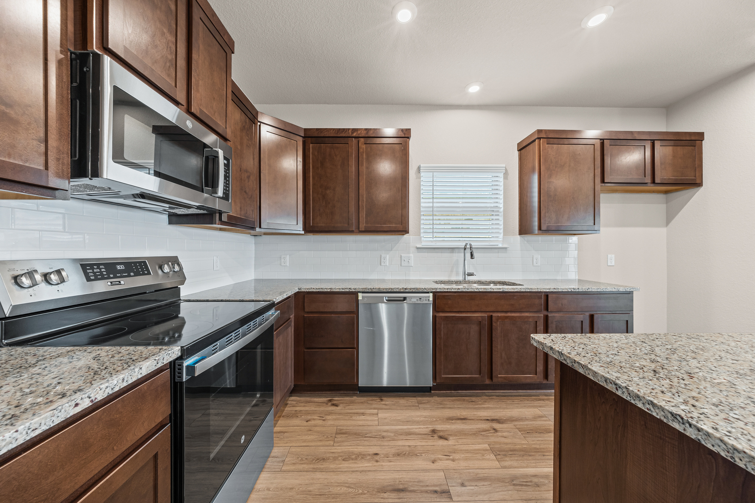 4607 allison dr-11
