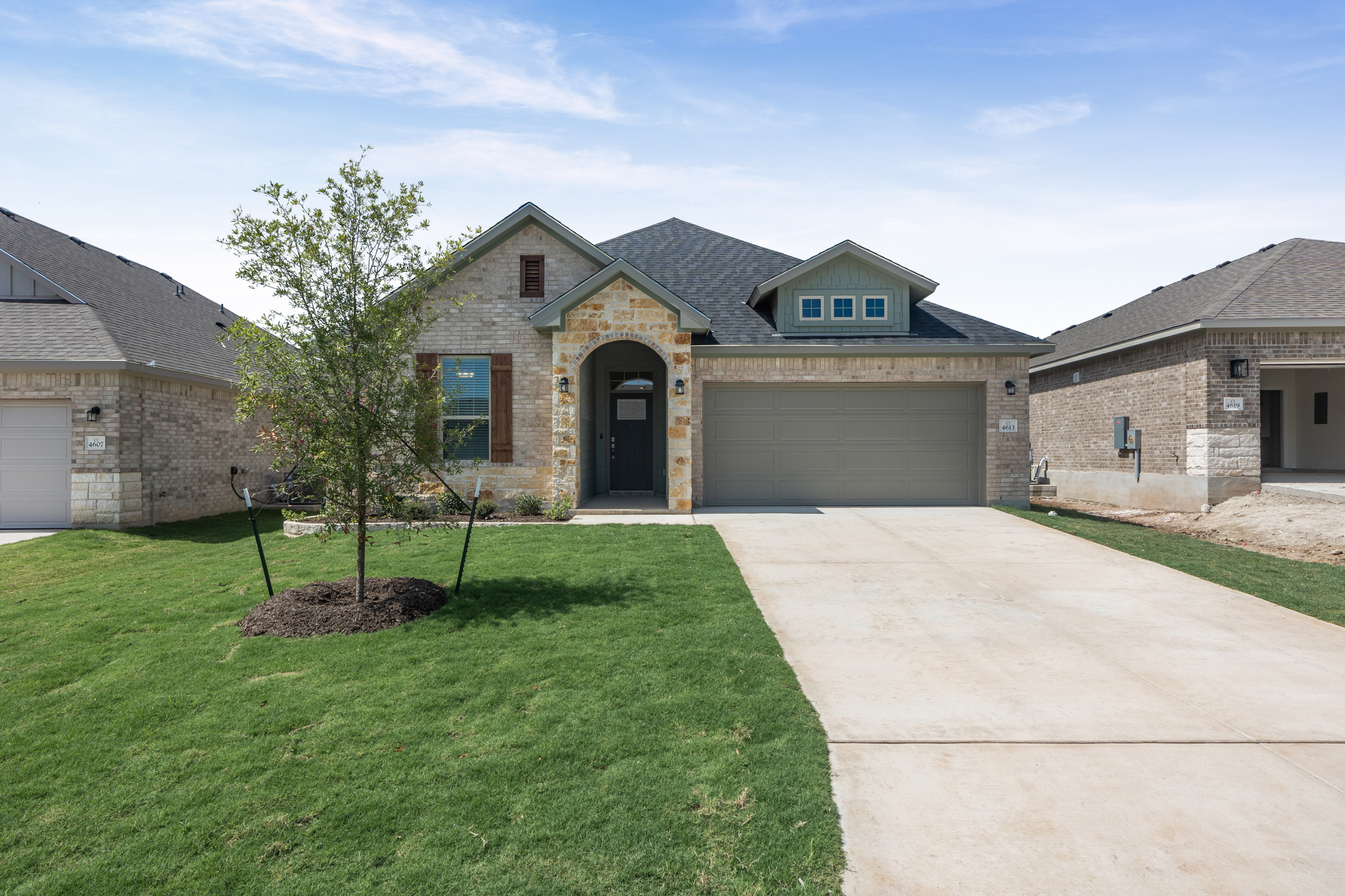 4613 allison dr-1