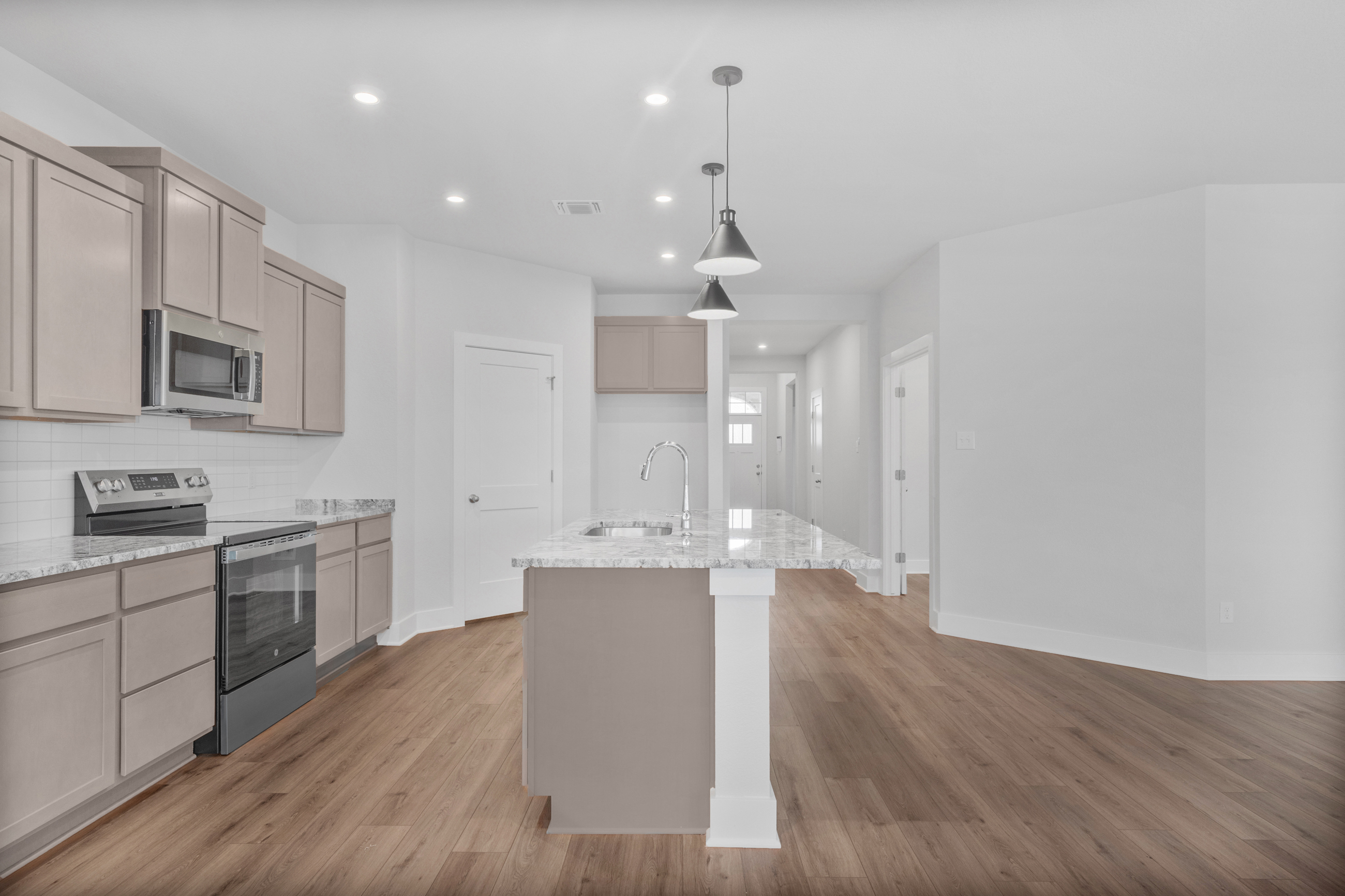 4613 allison dr-9