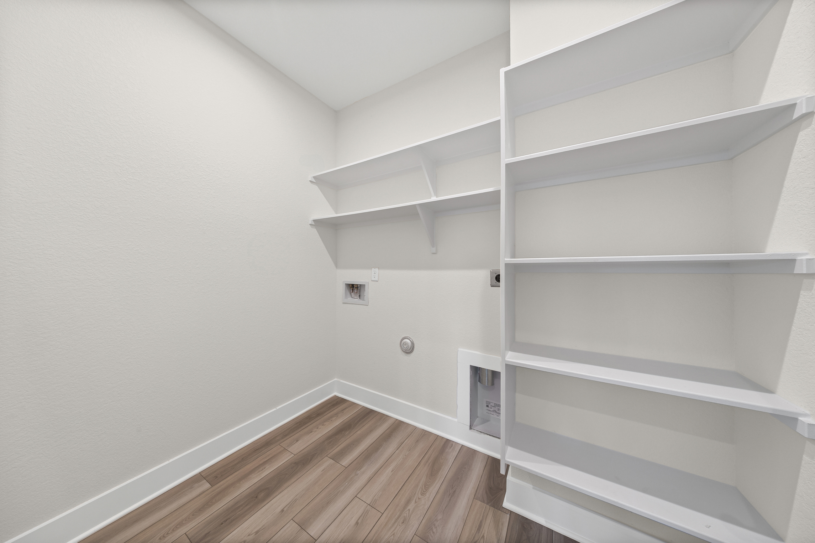 4619 allison dr-25