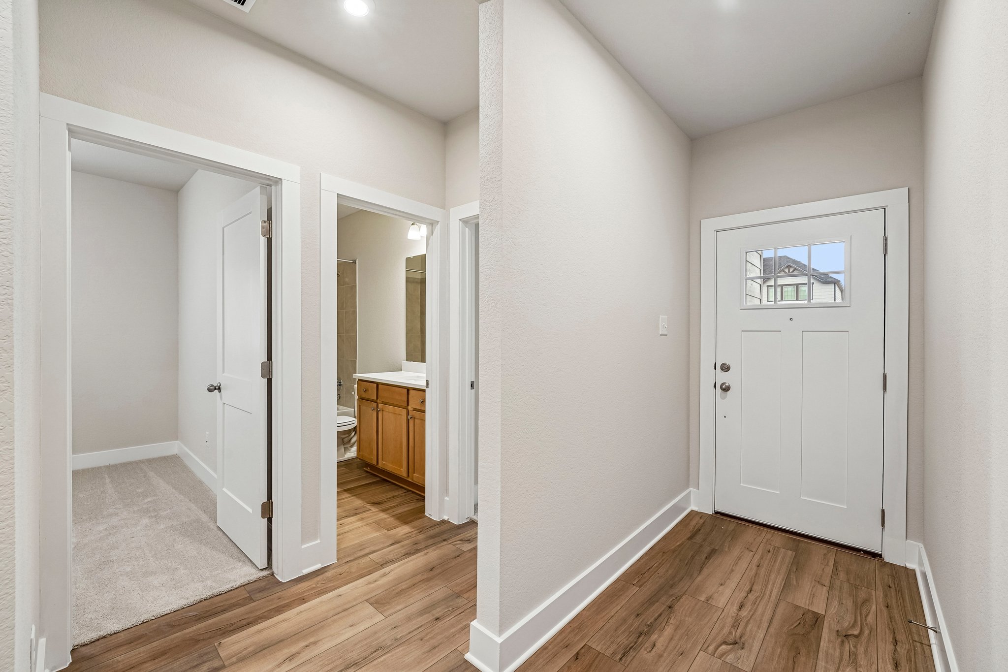 5-web-or-mls-5054 Lassen Ln-S2304-005
