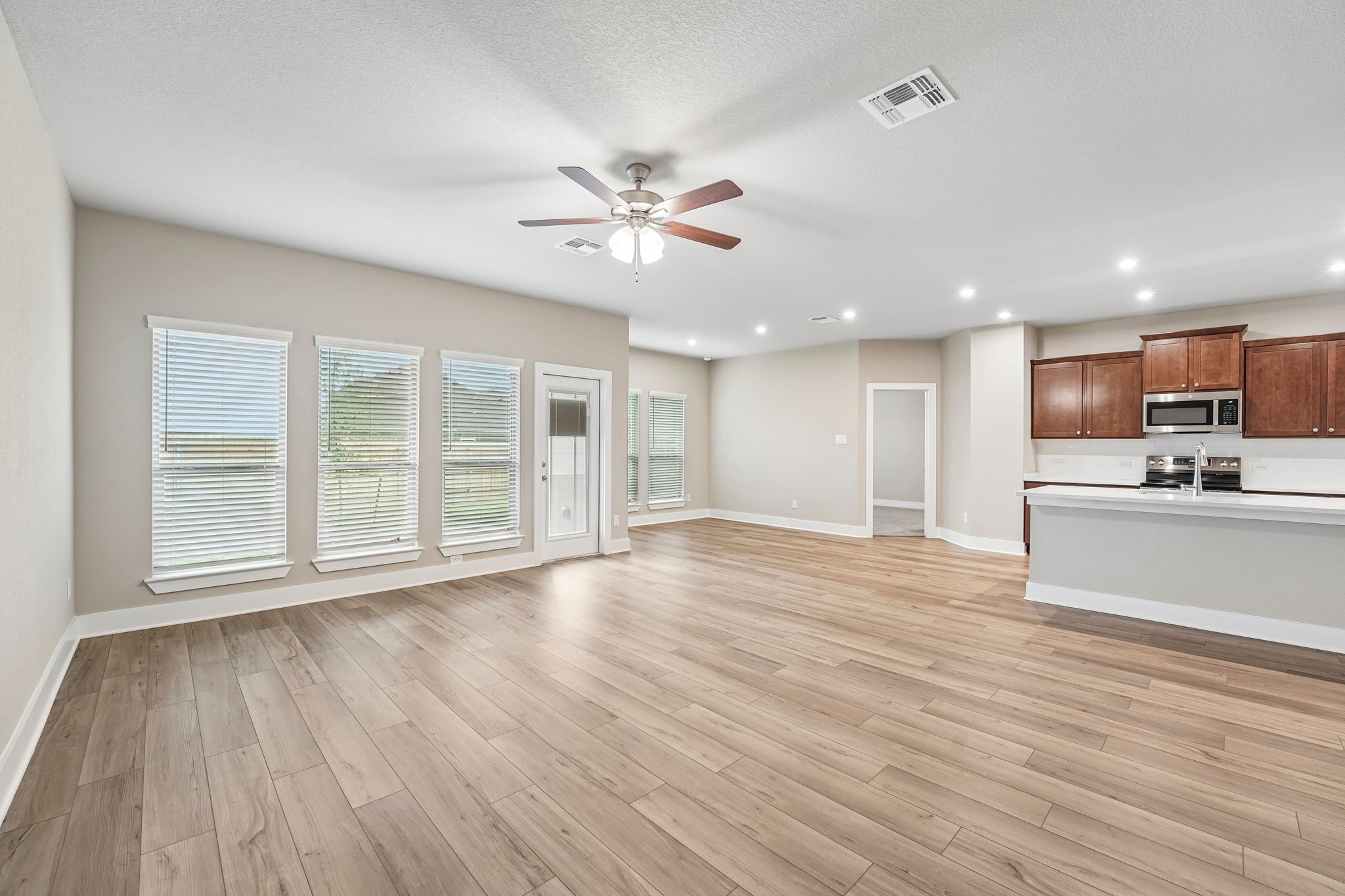 5025 Lassen Ln (5)