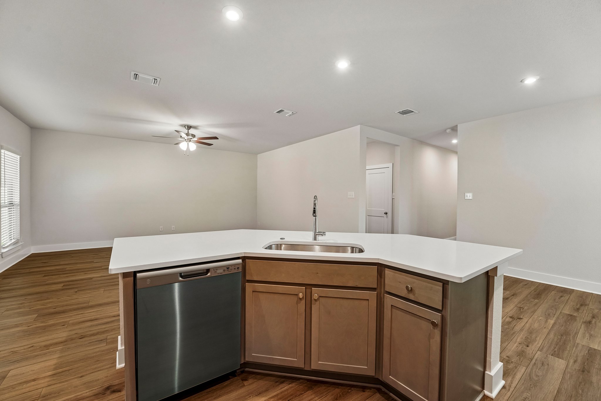 5106 Lassen Ln (1)