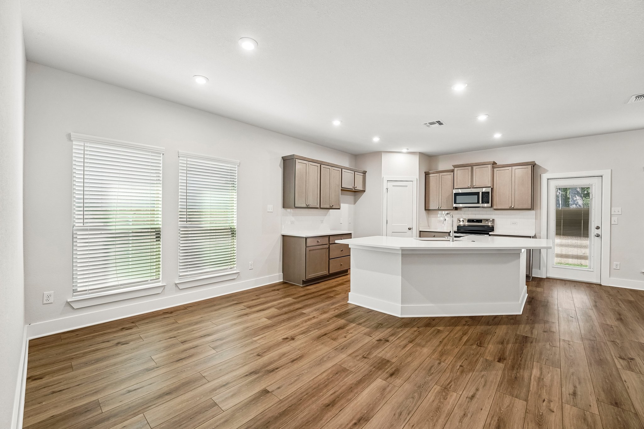 5106 Lassen Ln (32)