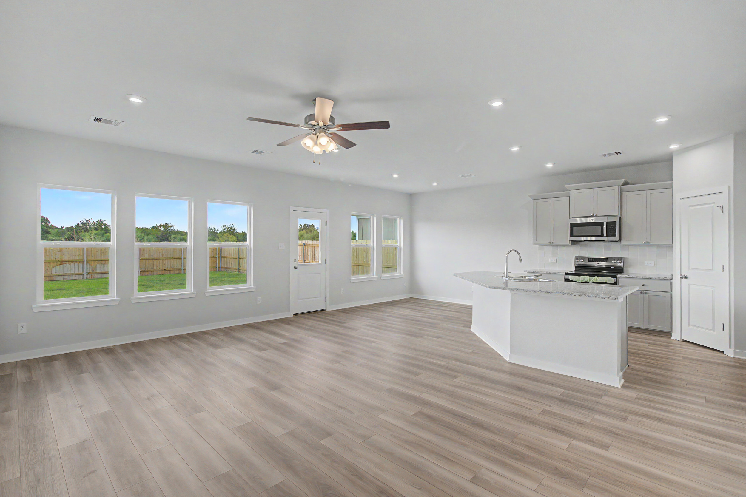 5518 Harriet St (14)