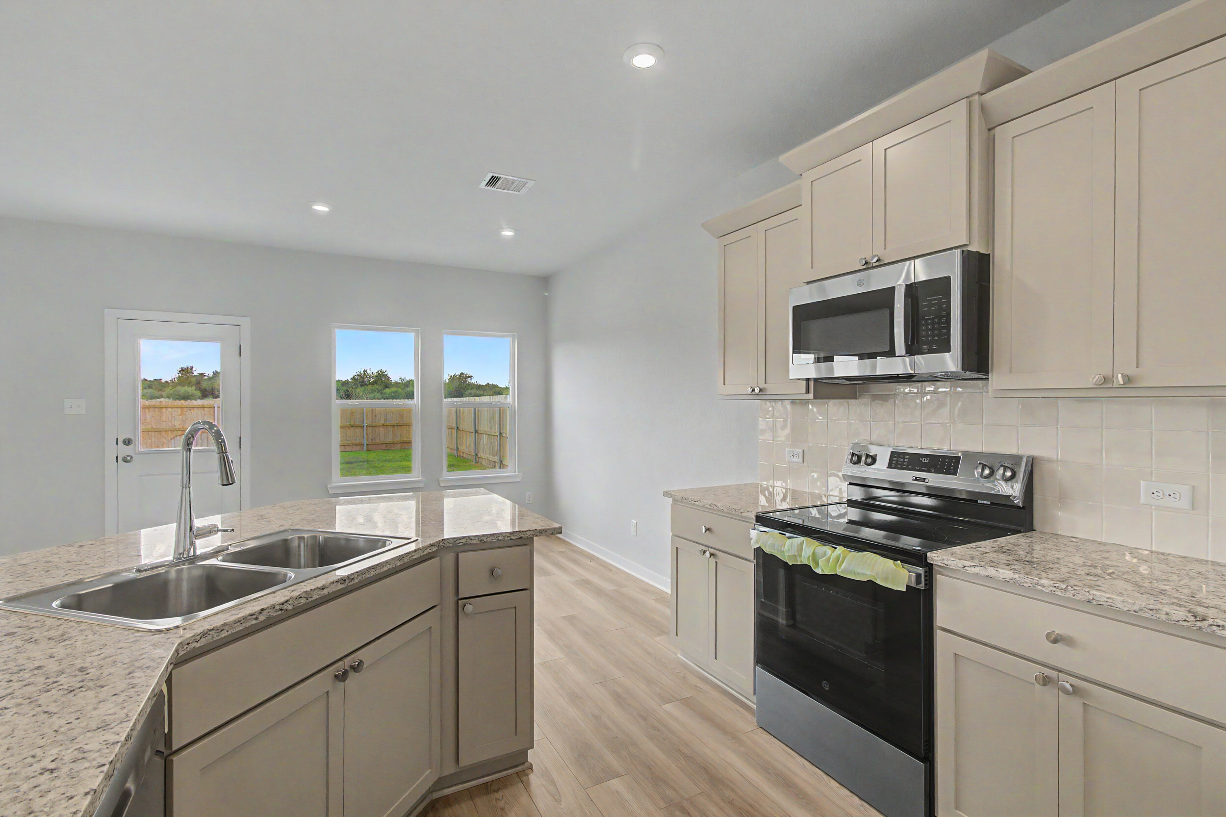 5518 Harriet St (18)