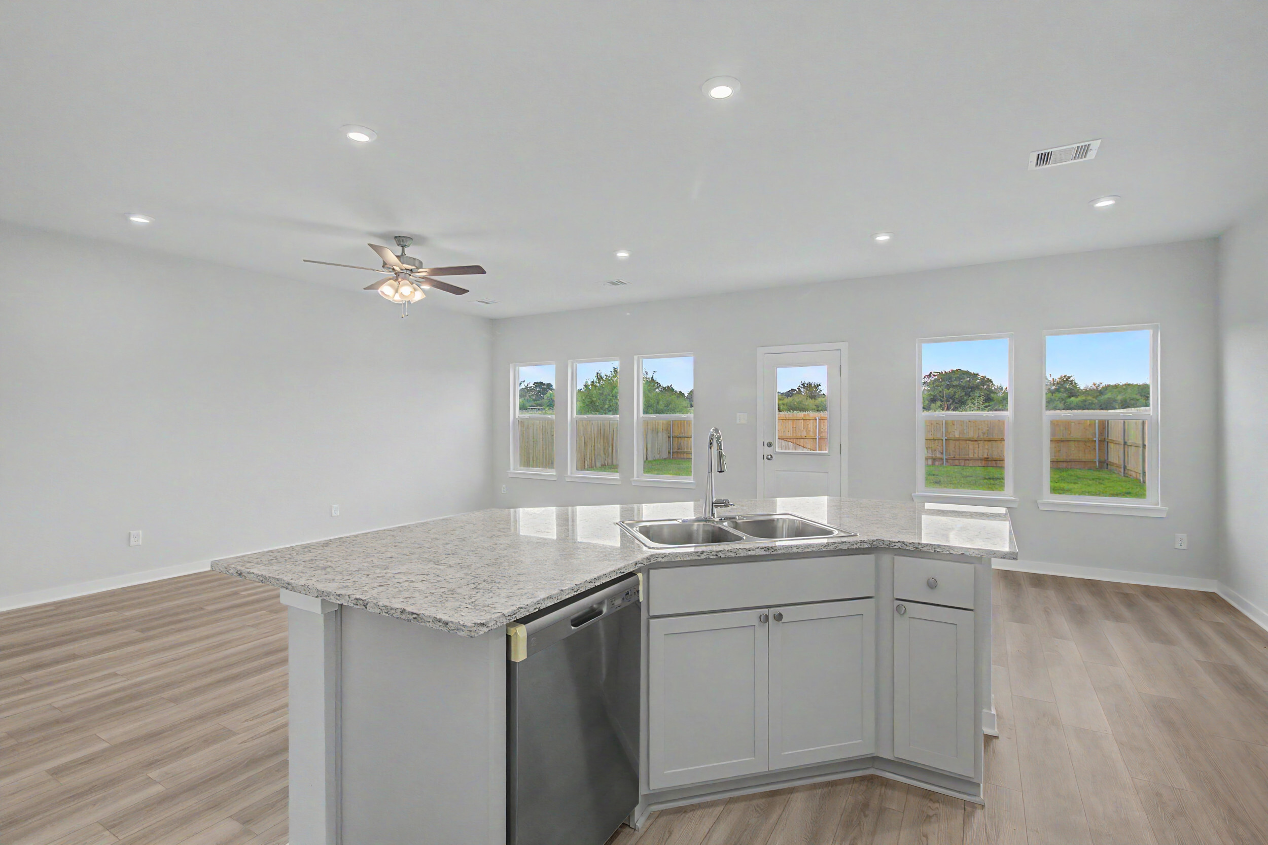 5518 Harriet St (19)
