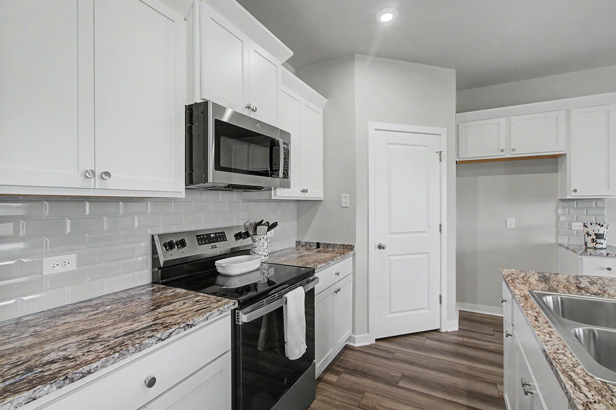 5520 Harriet St (1)