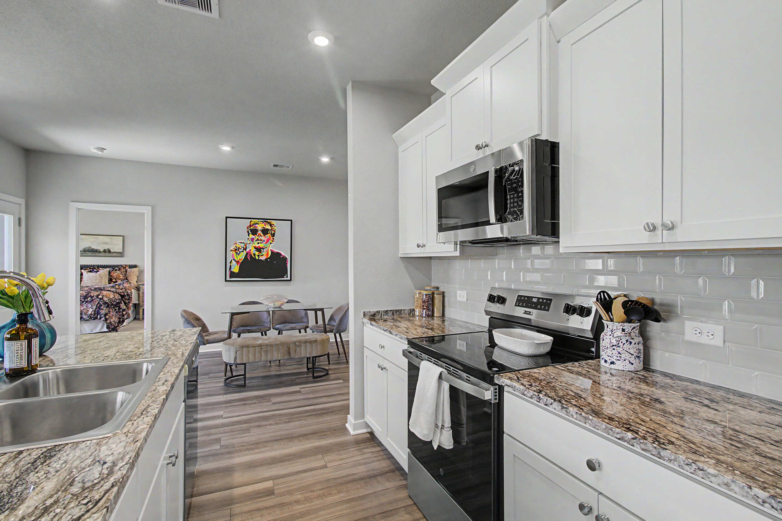 5520 Harriet St (37)