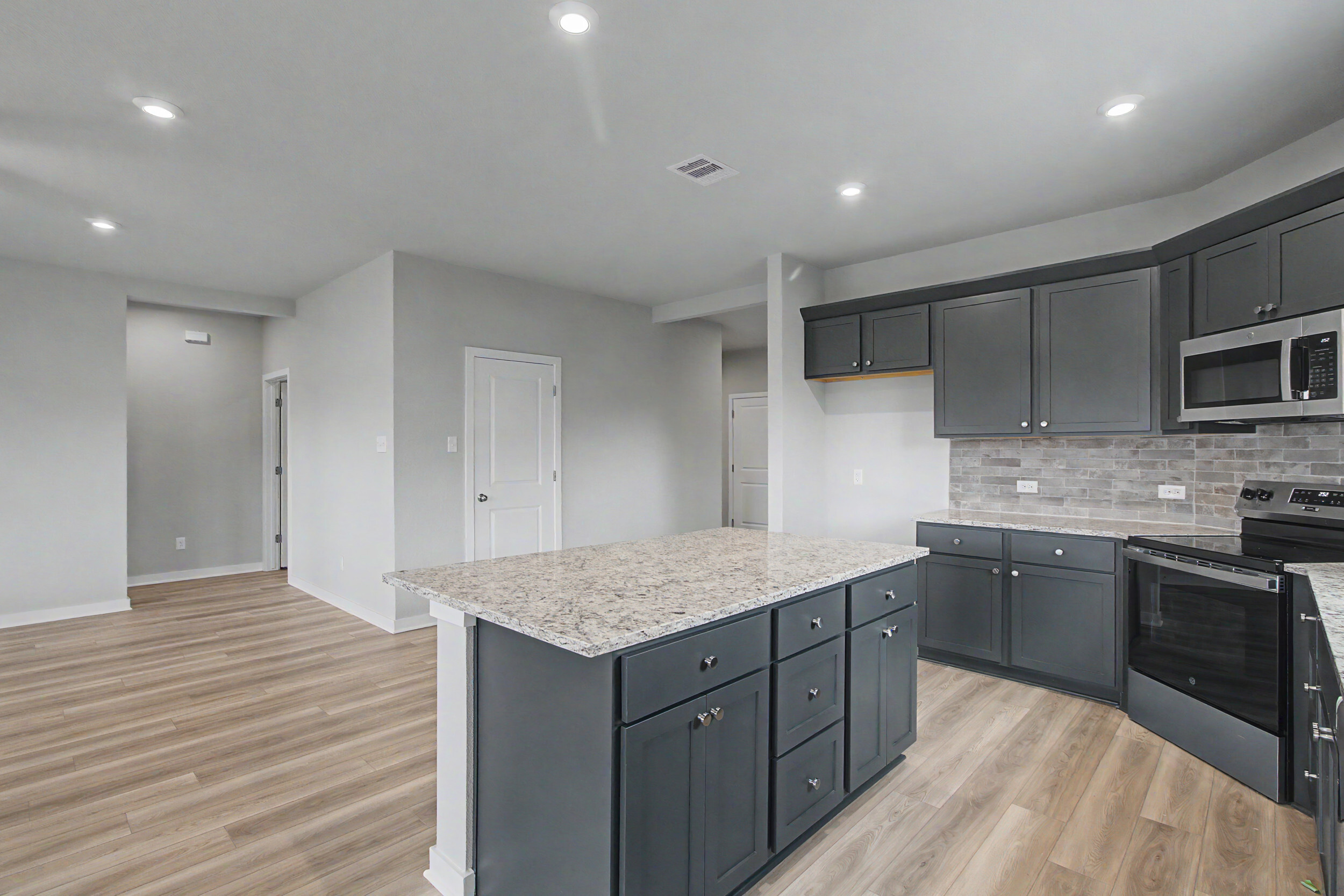 5522 Harriet St (1)