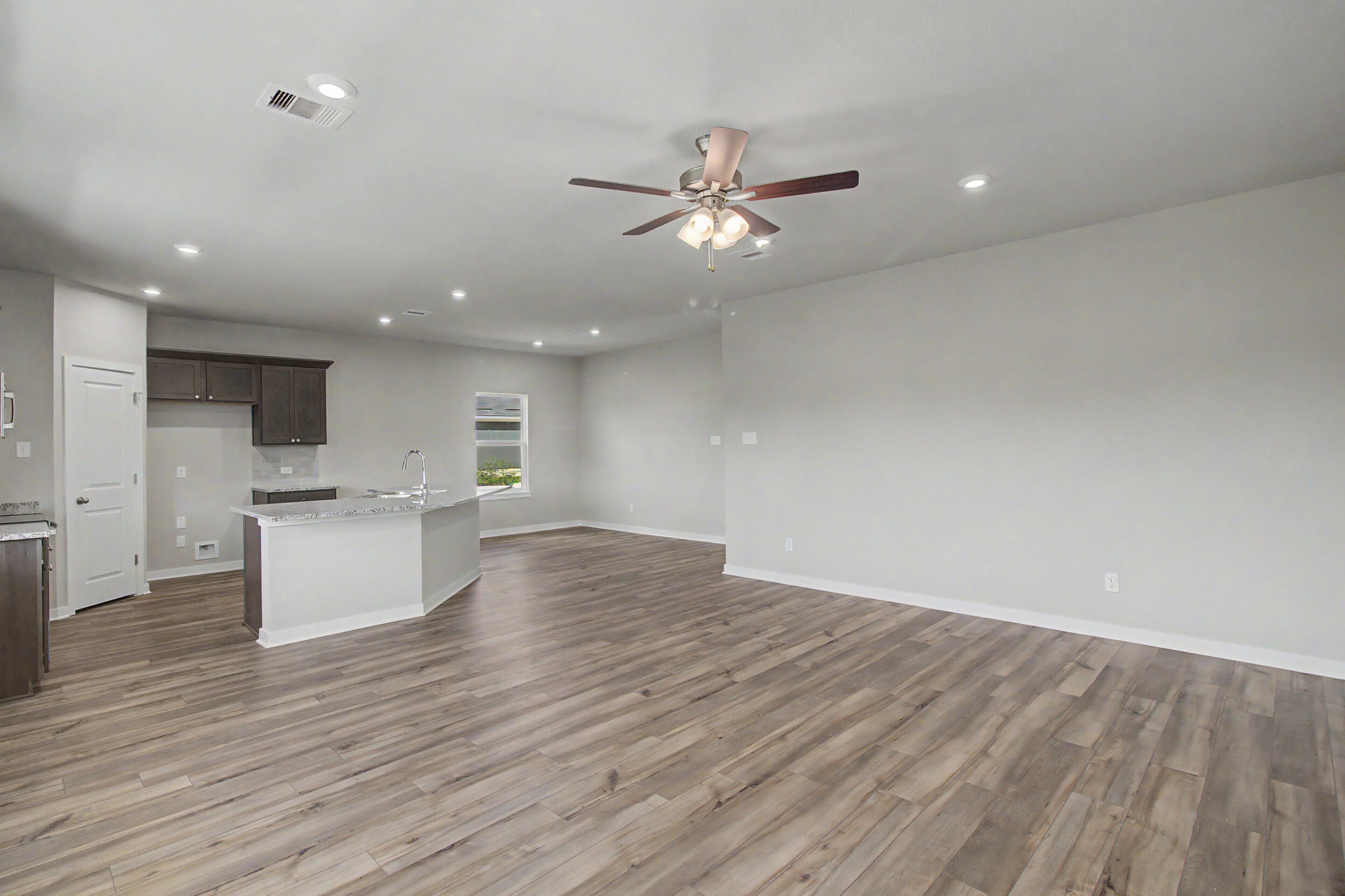 5526 Harriet St (11)
