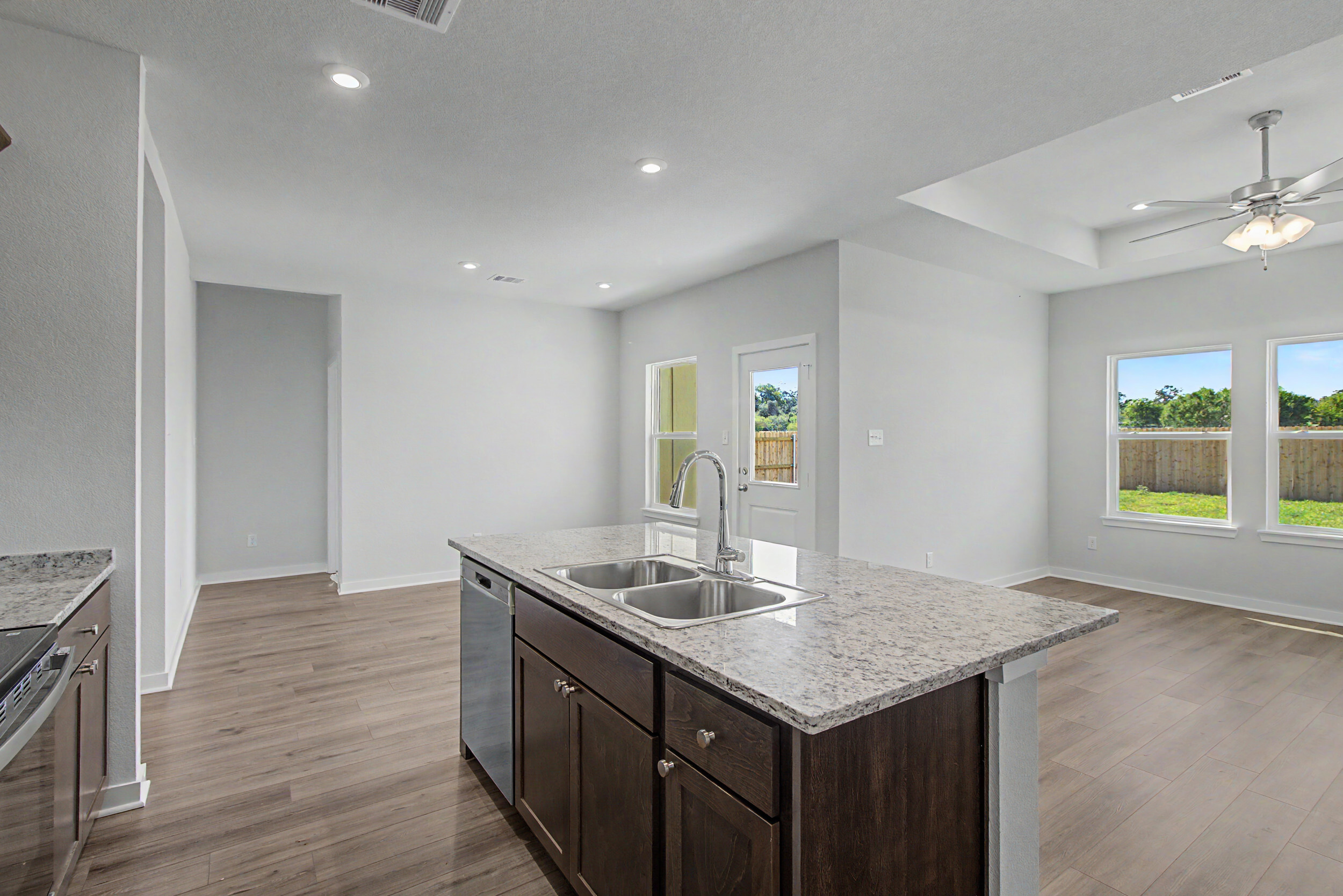 5528 Harriet St (9)