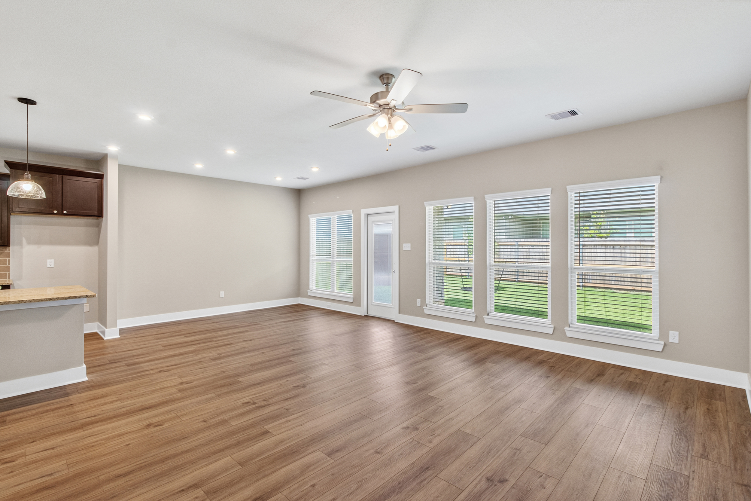 6307 Raleigh Dr (30)